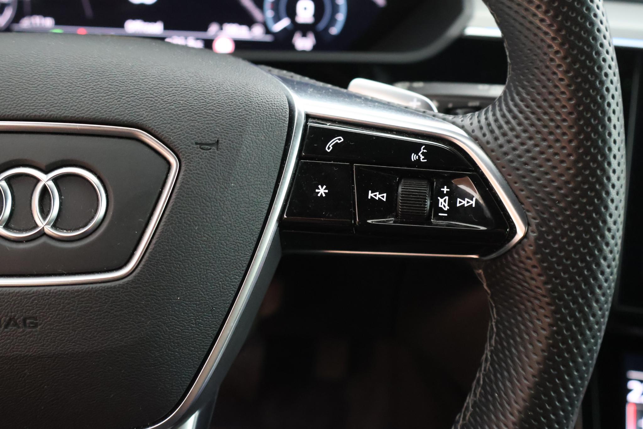 Foto van Audi E-tron 55