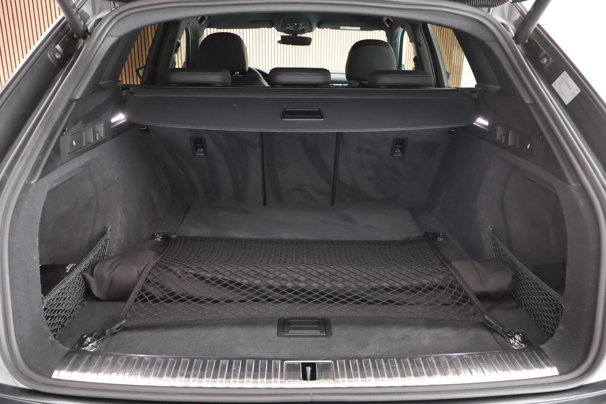 Foto van Audi E-tron 55
