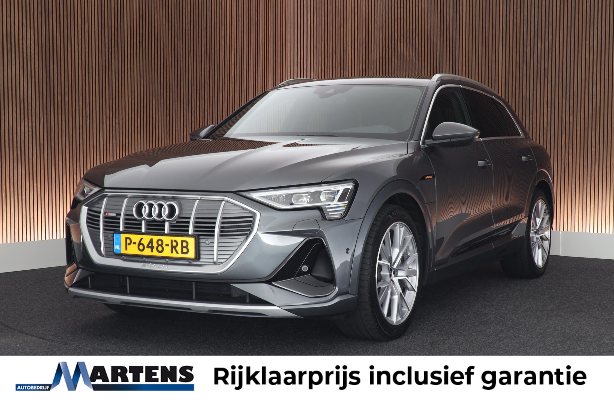 Audi E-tron 55 55 408pk quattro S edition 95 kWh 2022 - voorkant