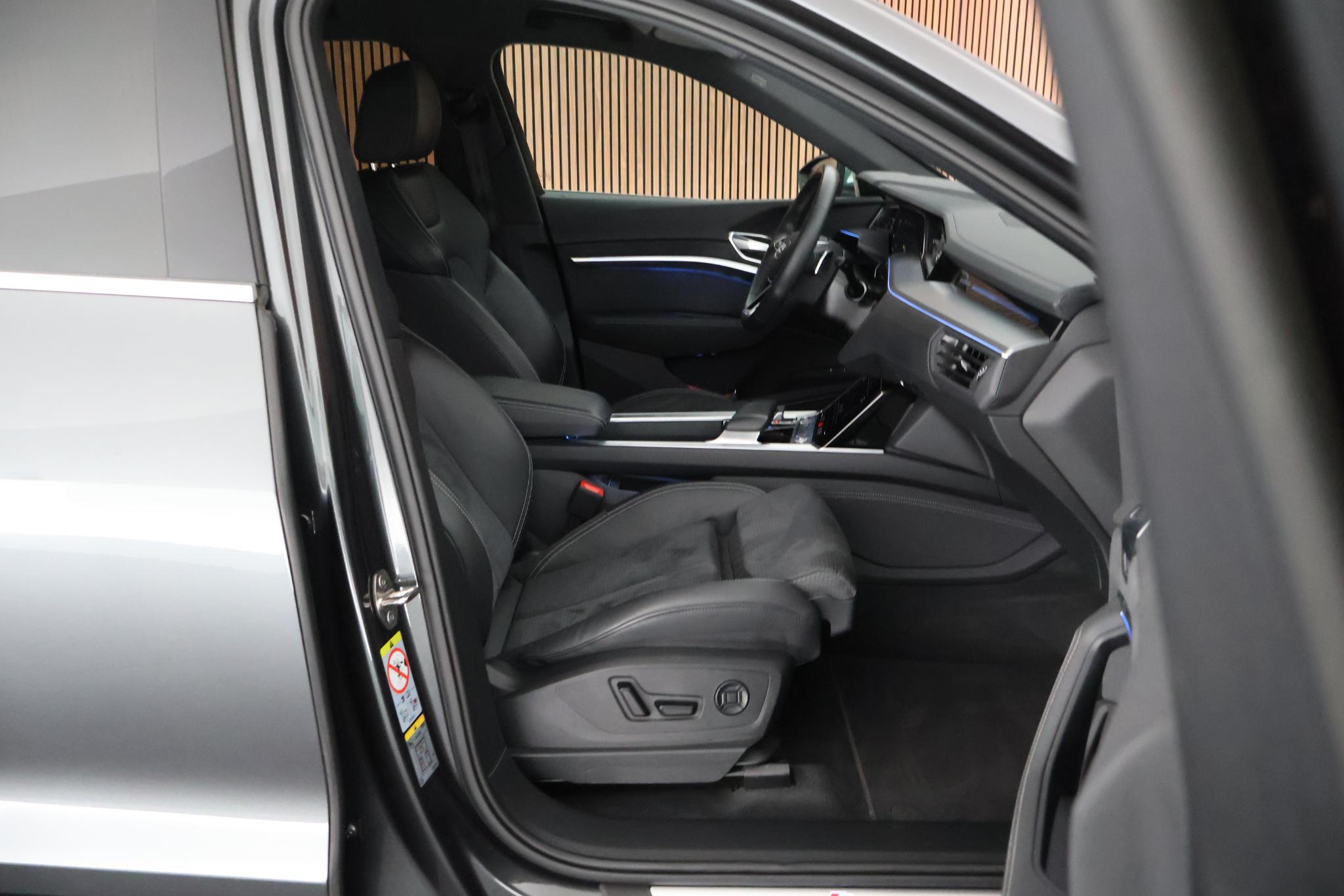 Foto van Audi E-tron 55