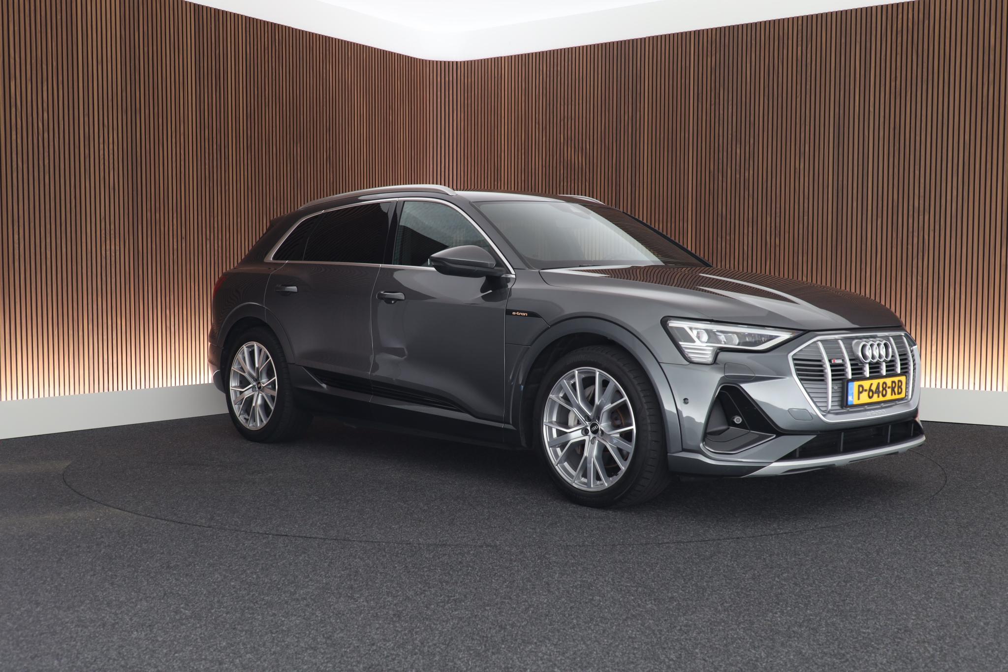 Foto van Audi E-tron 55