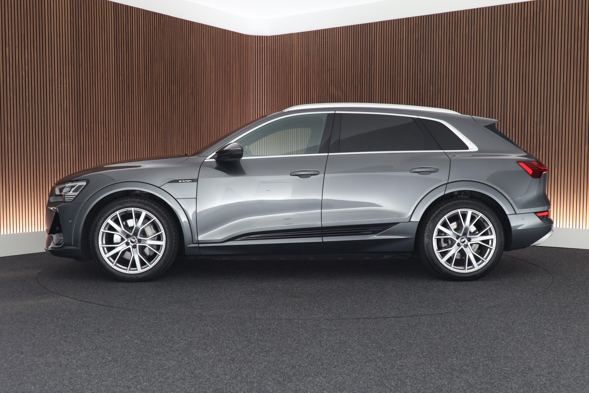 Foto van Audi E-tron 55