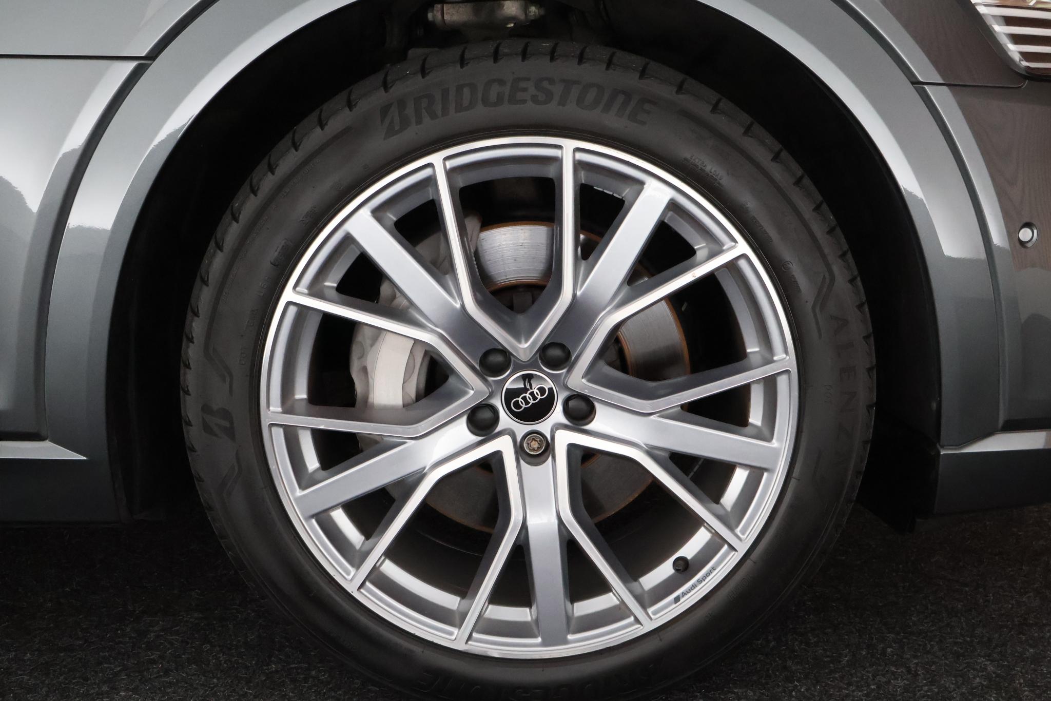 Foto van Audi E-tron 55