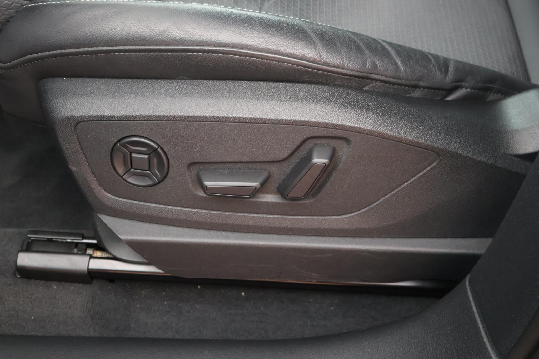 Foto van Audi E-tron 55