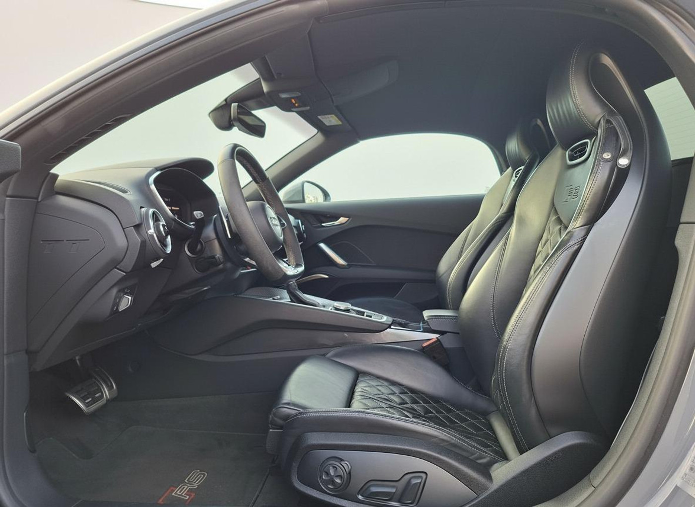 Foto van Audi TT RS Roadster