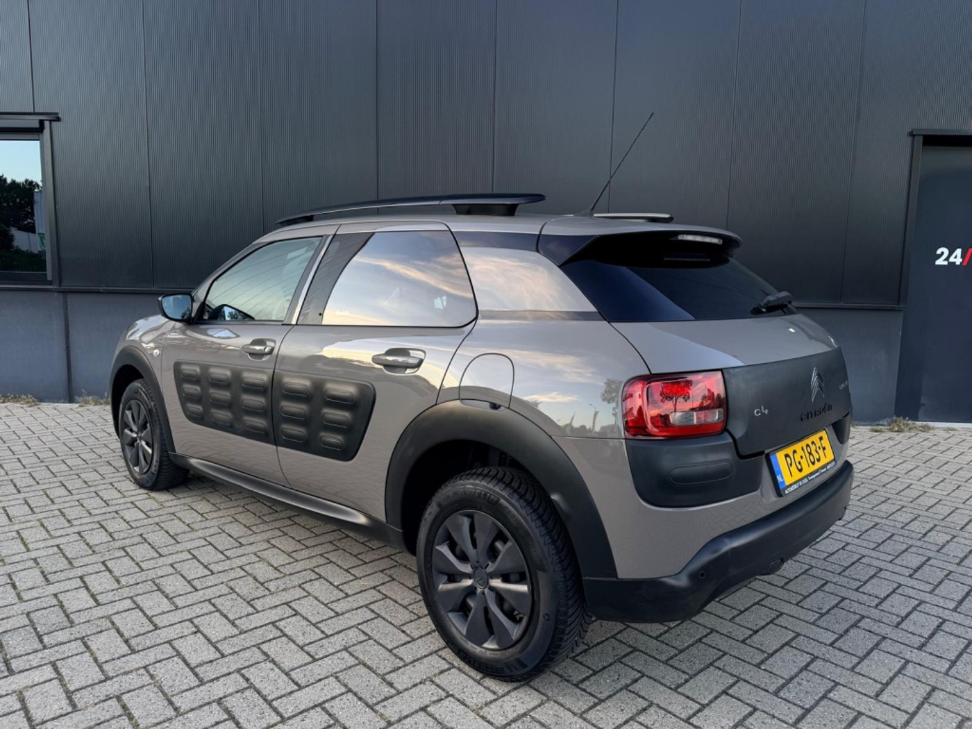 Foto van Citroen C4 Cactus