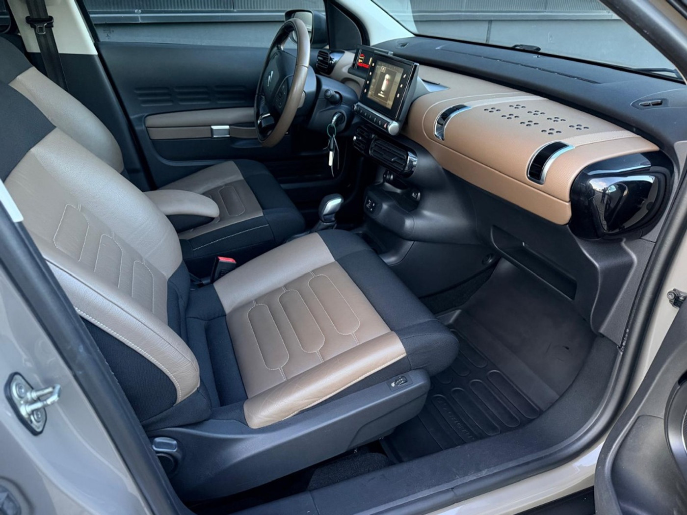 Foto van Citroen C4 Cactus