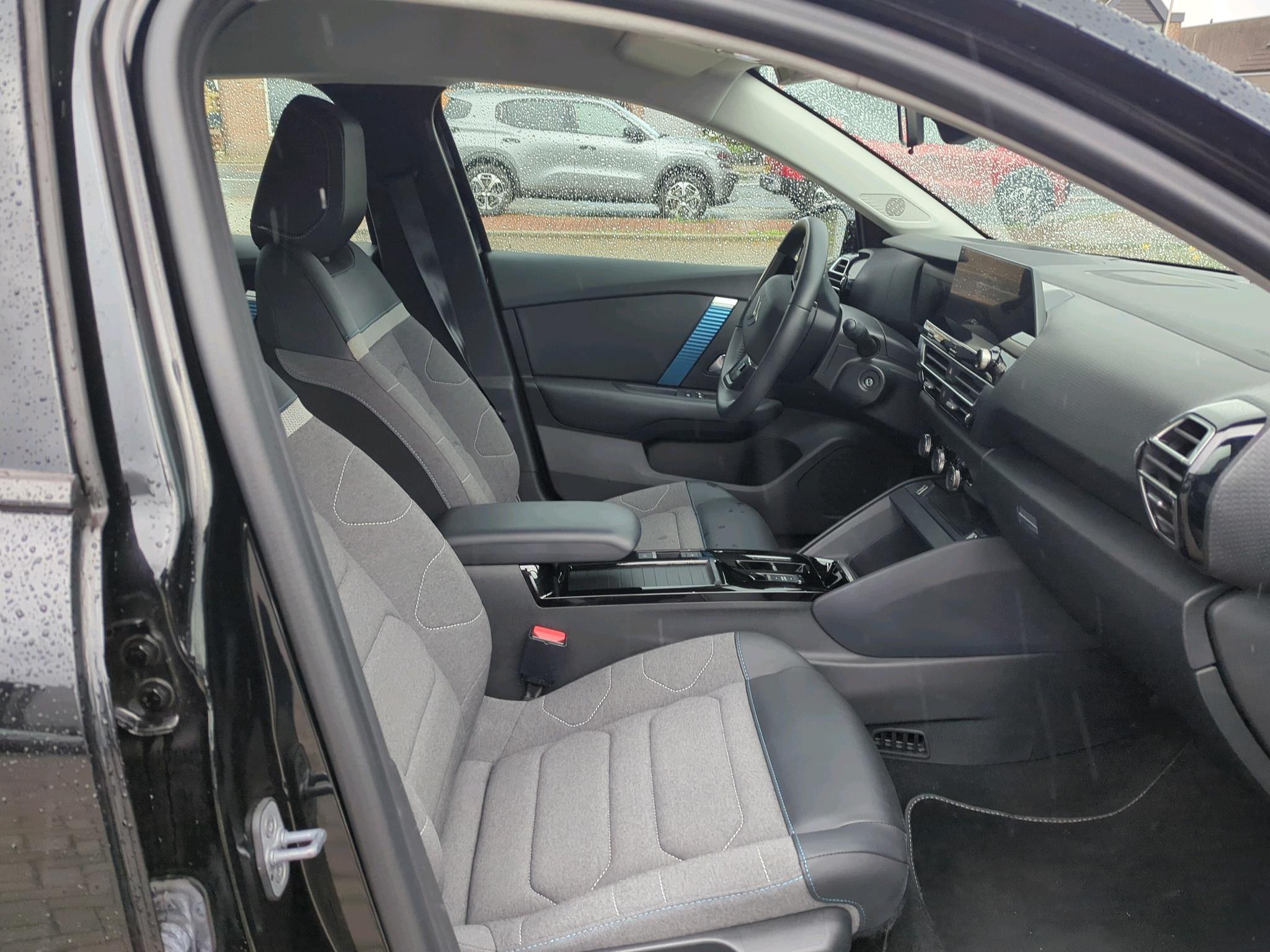 Foto van Citroen E-c4