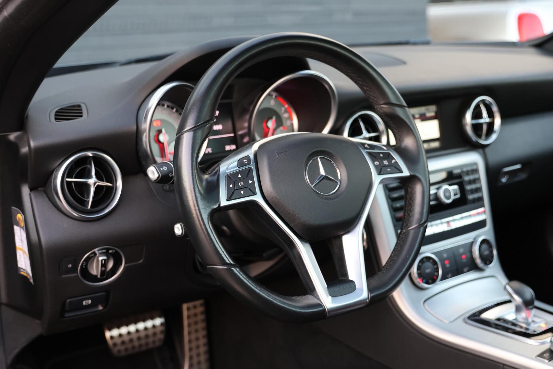 Foto van Mercedes-Benz SLK 300