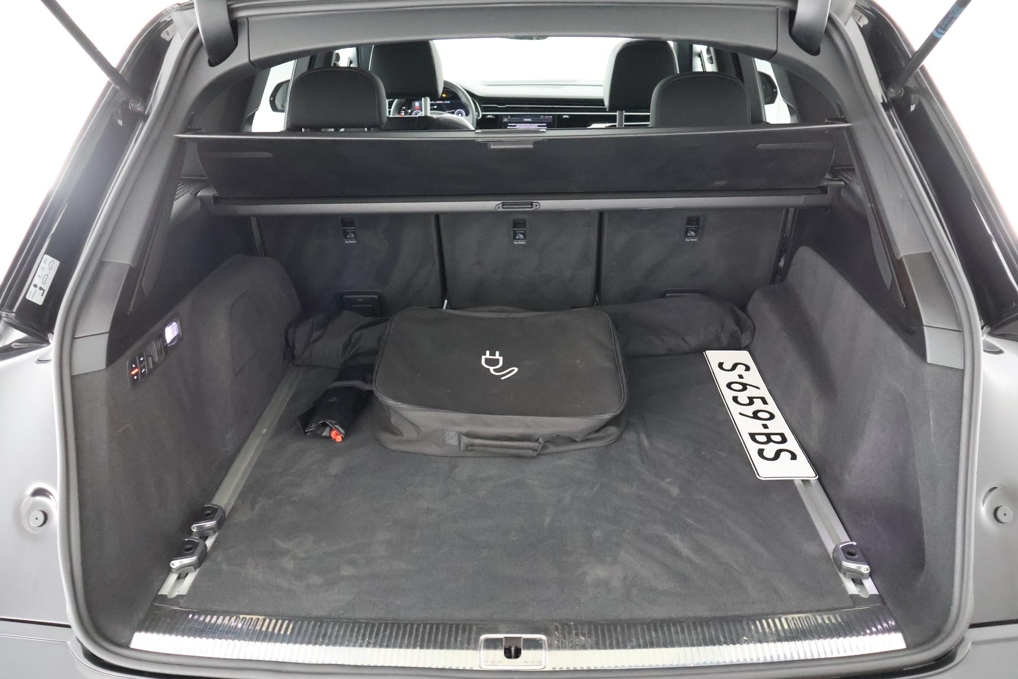 Foto van Audi Q7 55 TFSI E