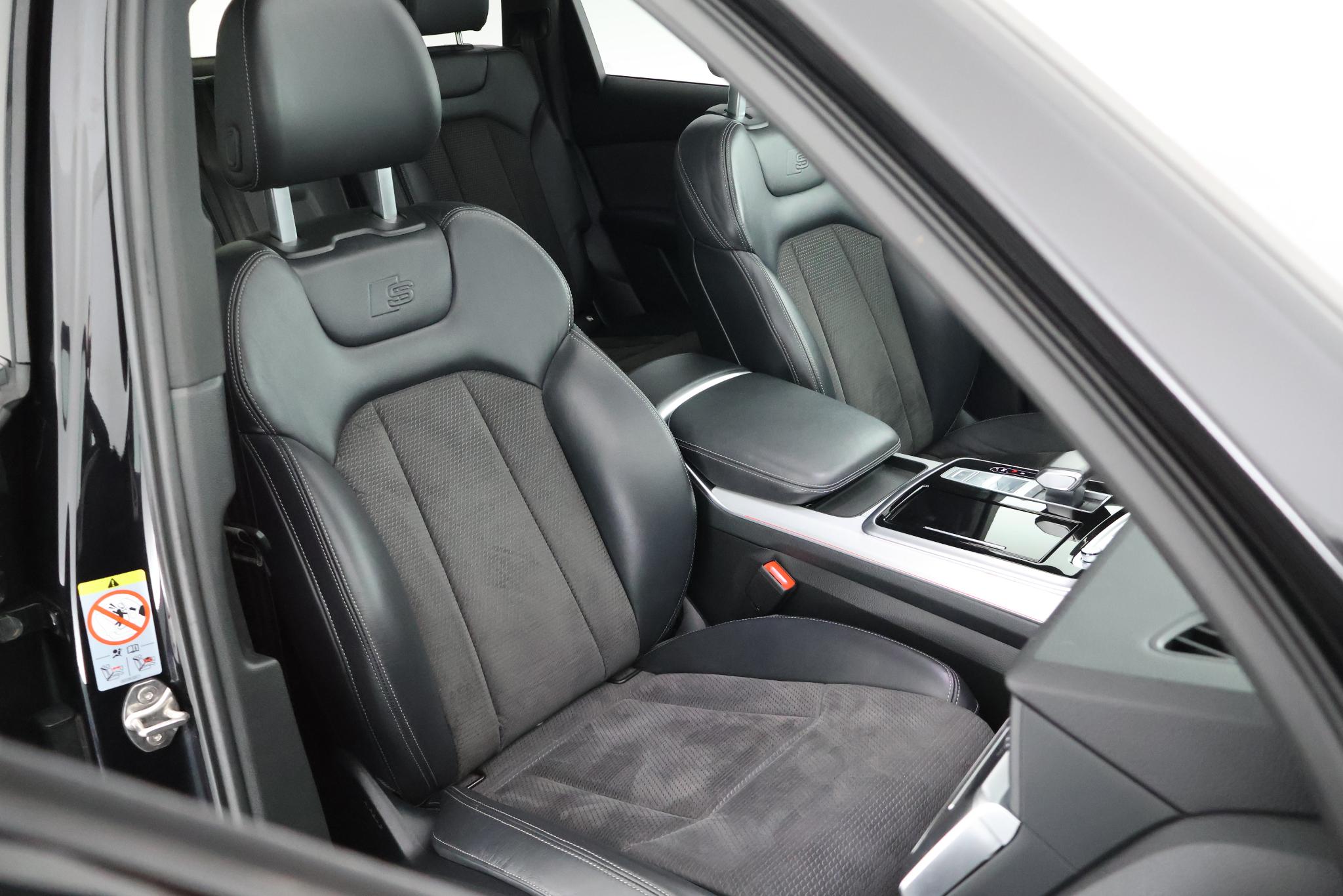Foto van Audi Q7 55 TFSI E