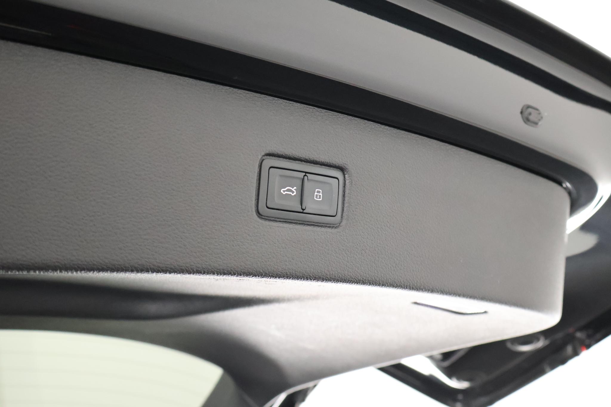 Foto van Audi Q7 55 TFSI E