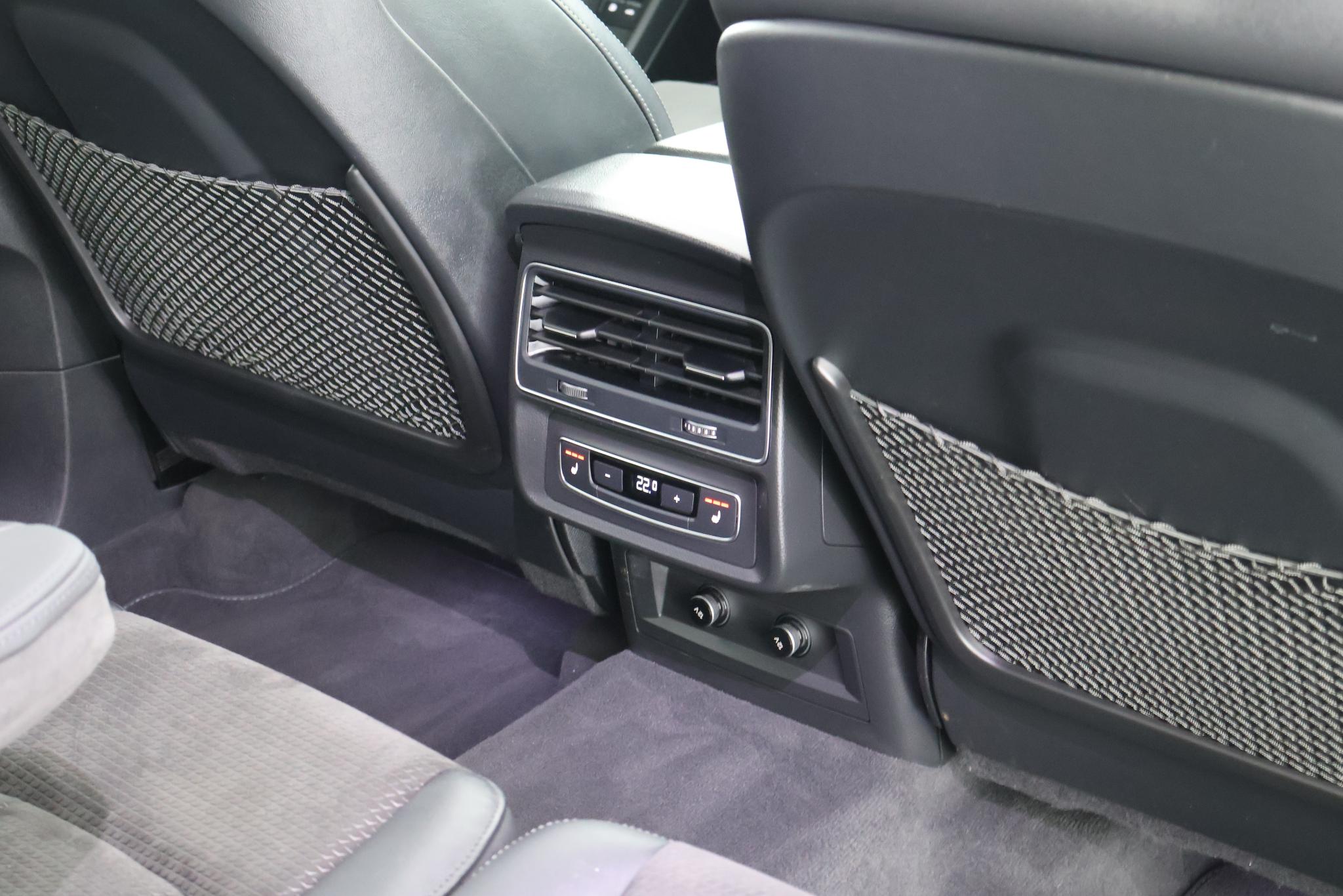 Foto van Audi Q7 55 TFSI E