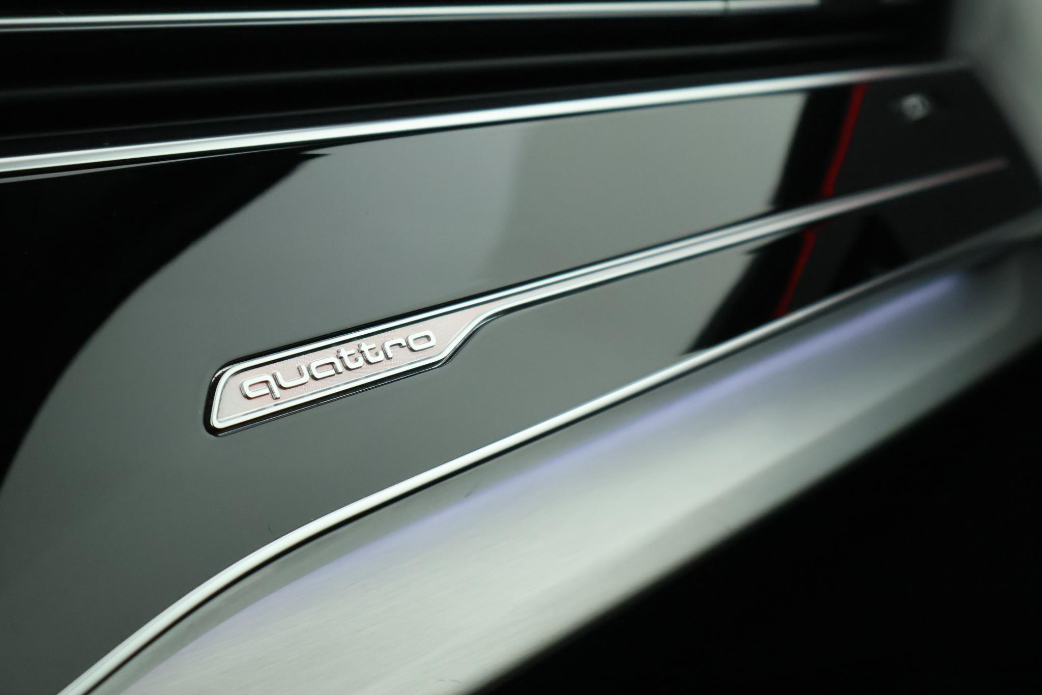 Foto van Audi Q7 55 TFSI E