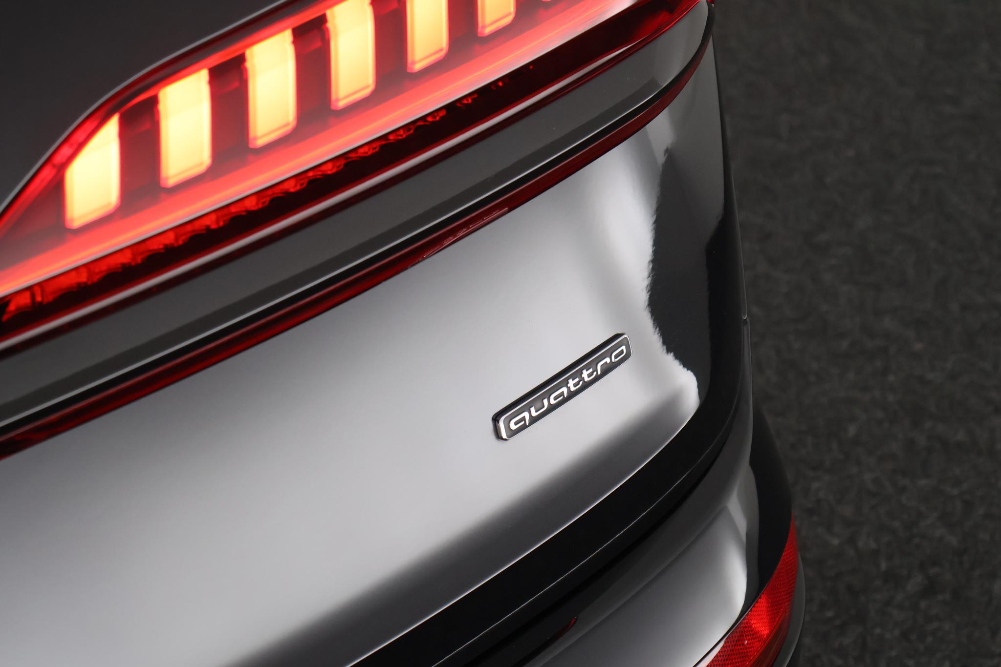 Foto van Audi Q7 55 TFSI E