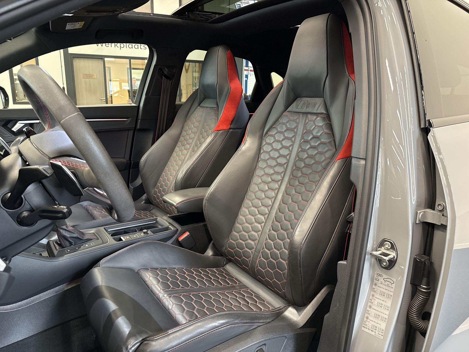 Foto van Audi RS Q3 Sportback