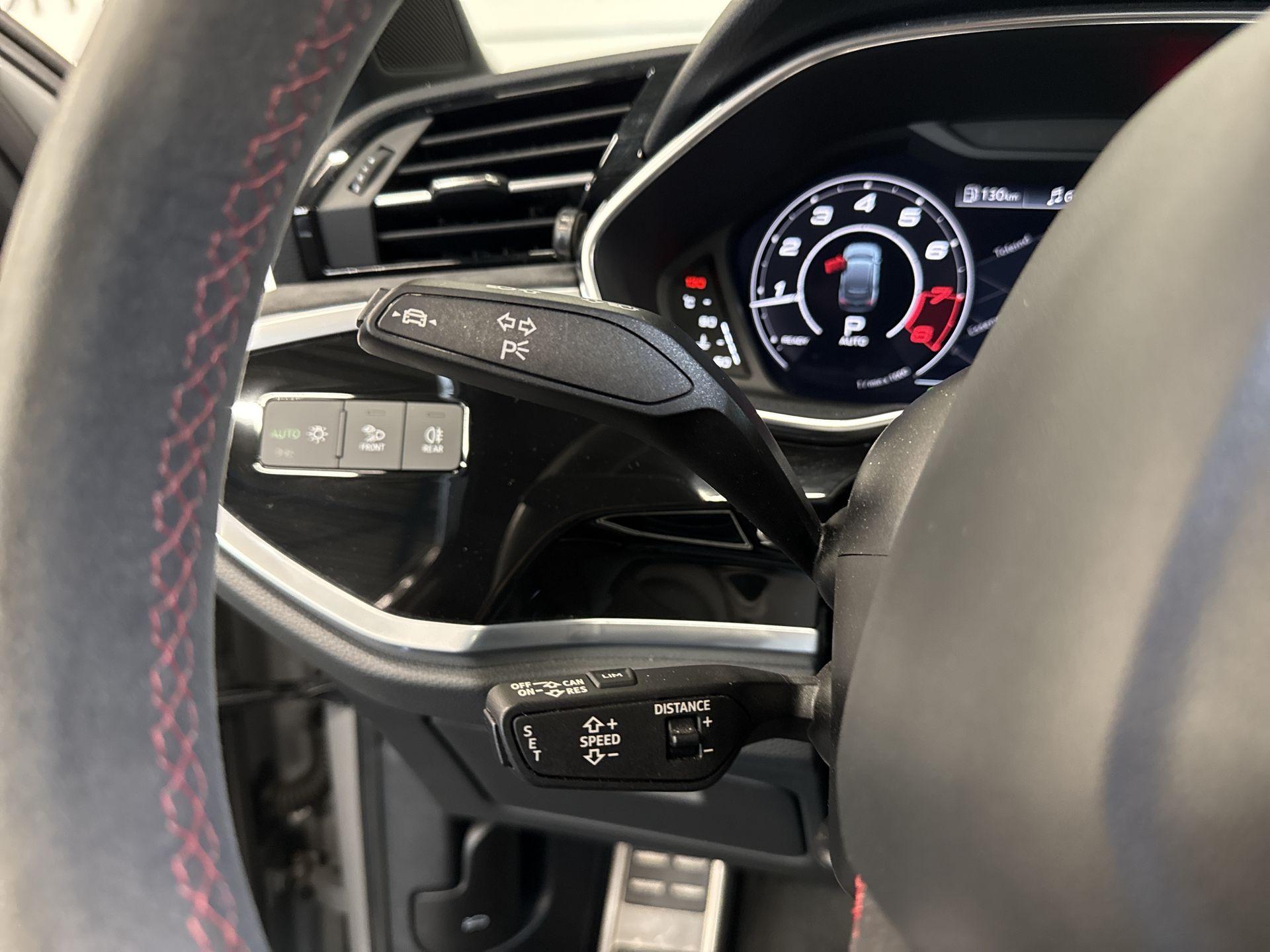 Foto van Audi RS Q3 Sportback