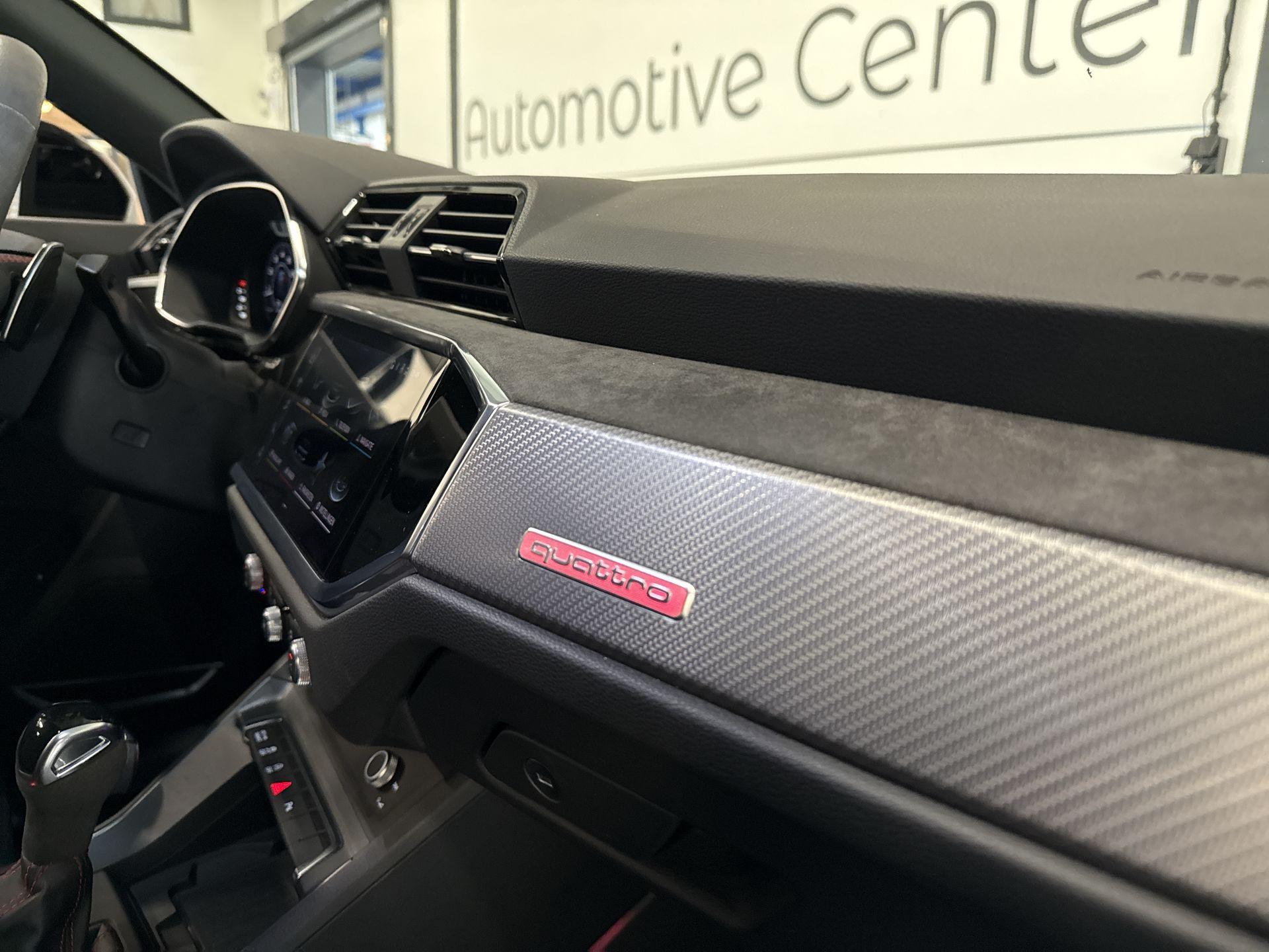 Foto van Audi RS Q3 Sportback