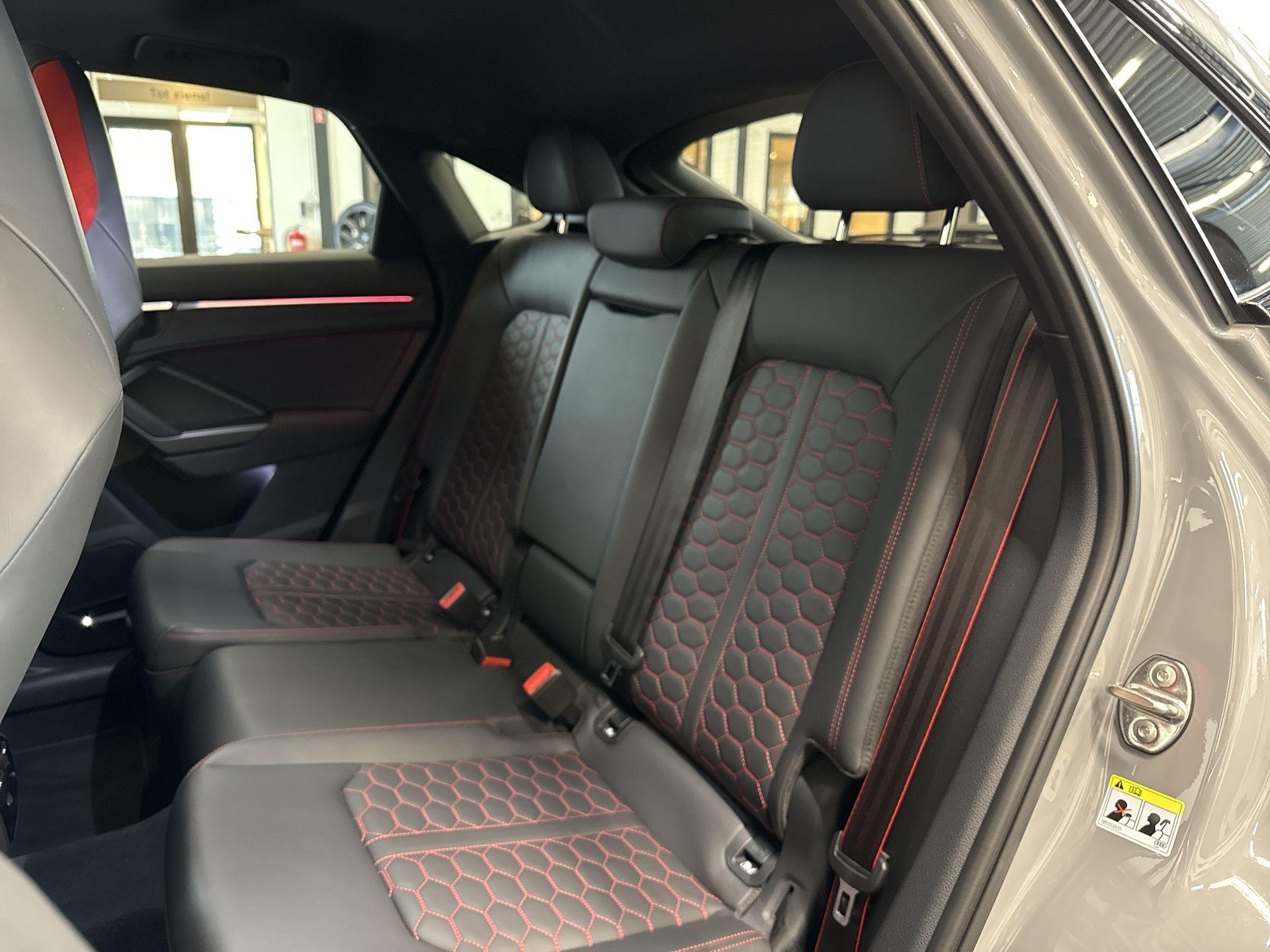 Foto van Audi RS Q3 Sportback