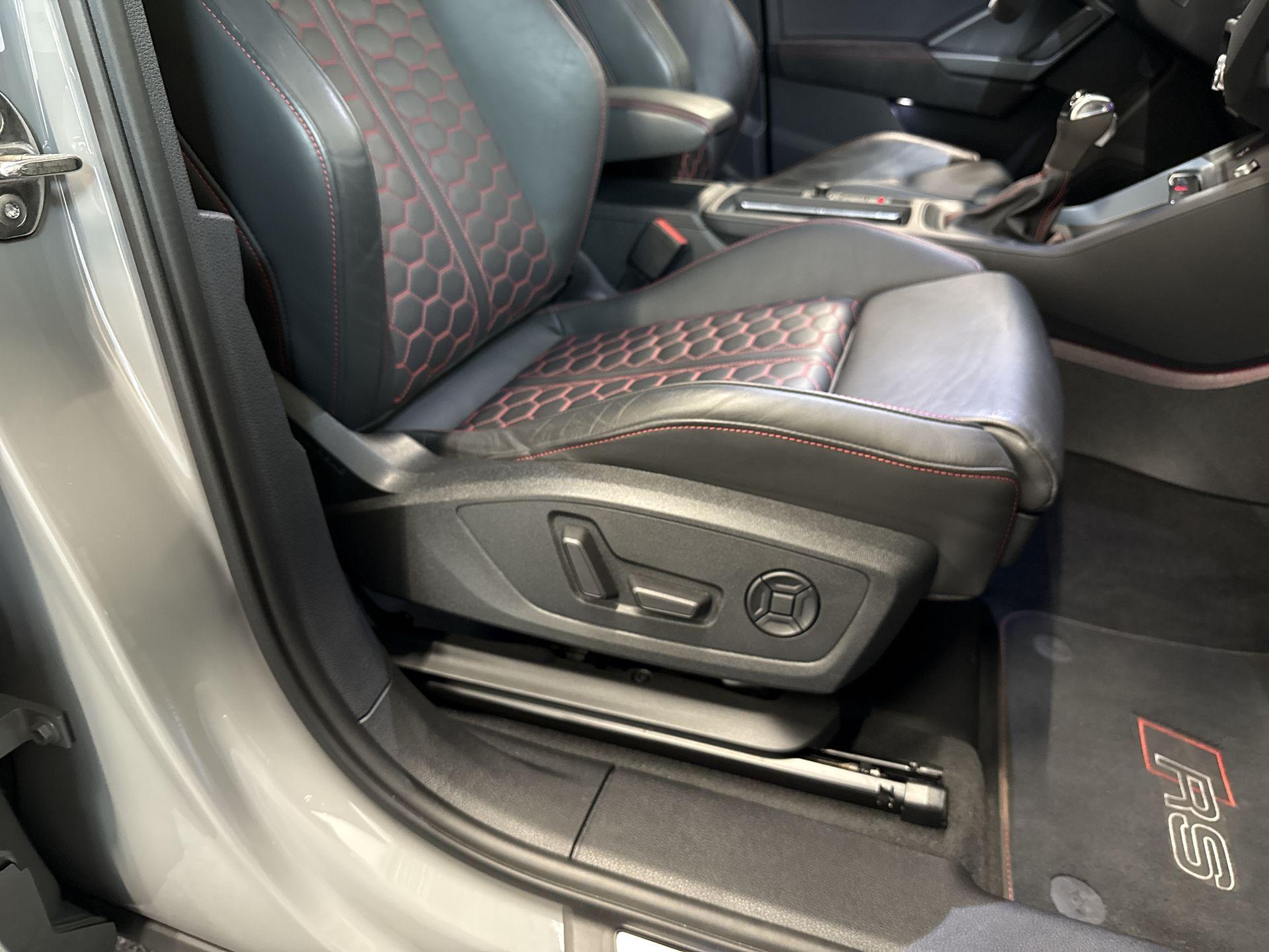 Foto van Audi RS Q3 Sportback
