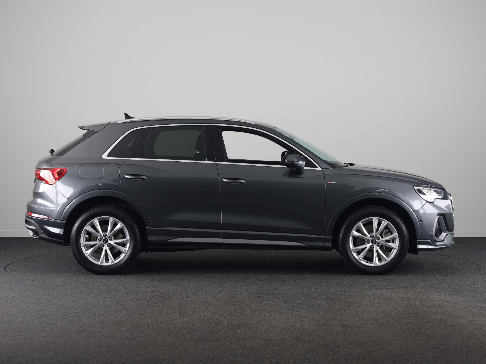 Foto van Audi Q3 E-tron