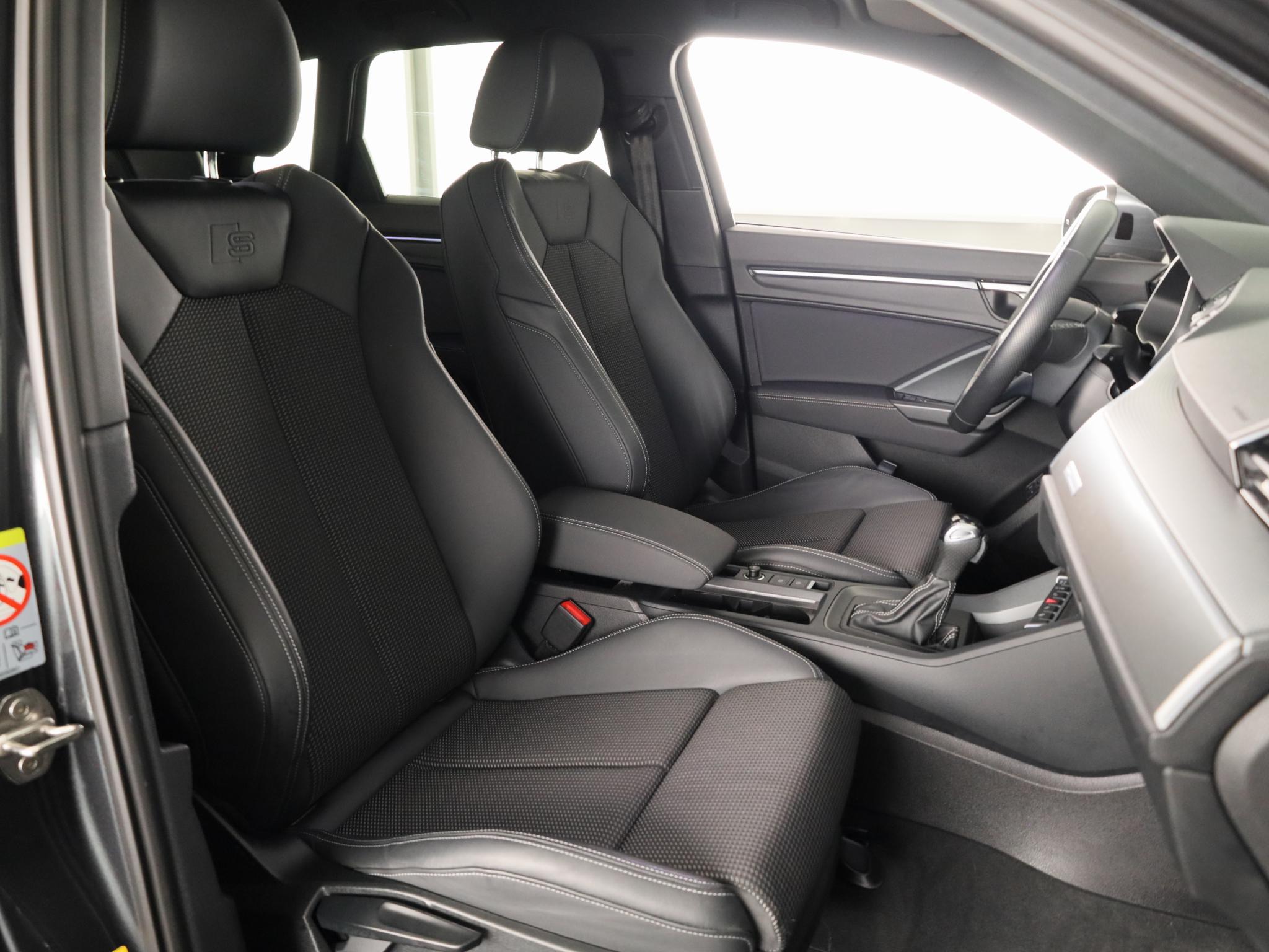 Foto van Audi Q3 E-tron