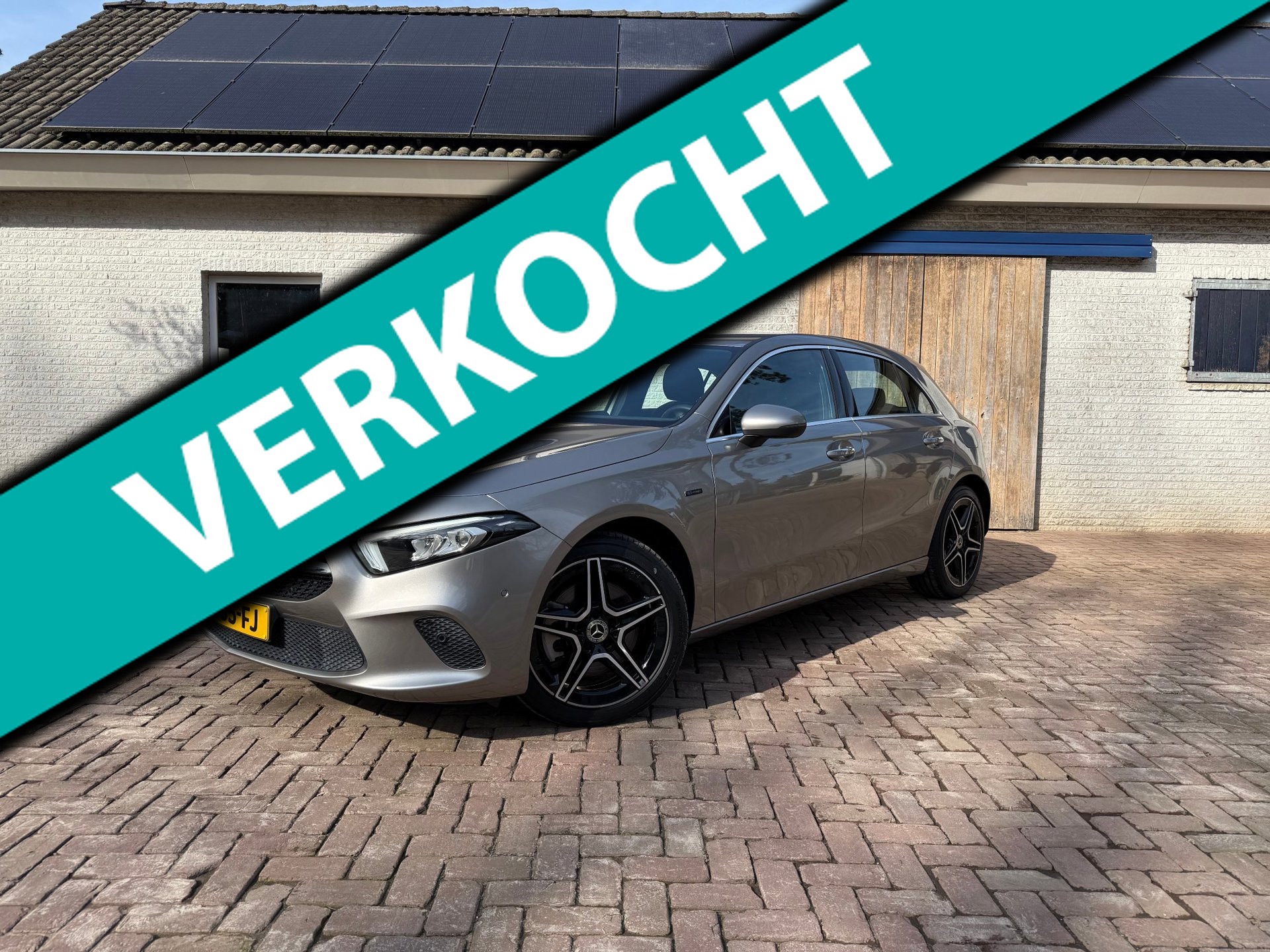 Mercedes-Benz A 250 E 250e Business Solution Luxury Limited AMG | NAP | DEALEROND | Virtual Display | Stoelvw 2020 - voorkant