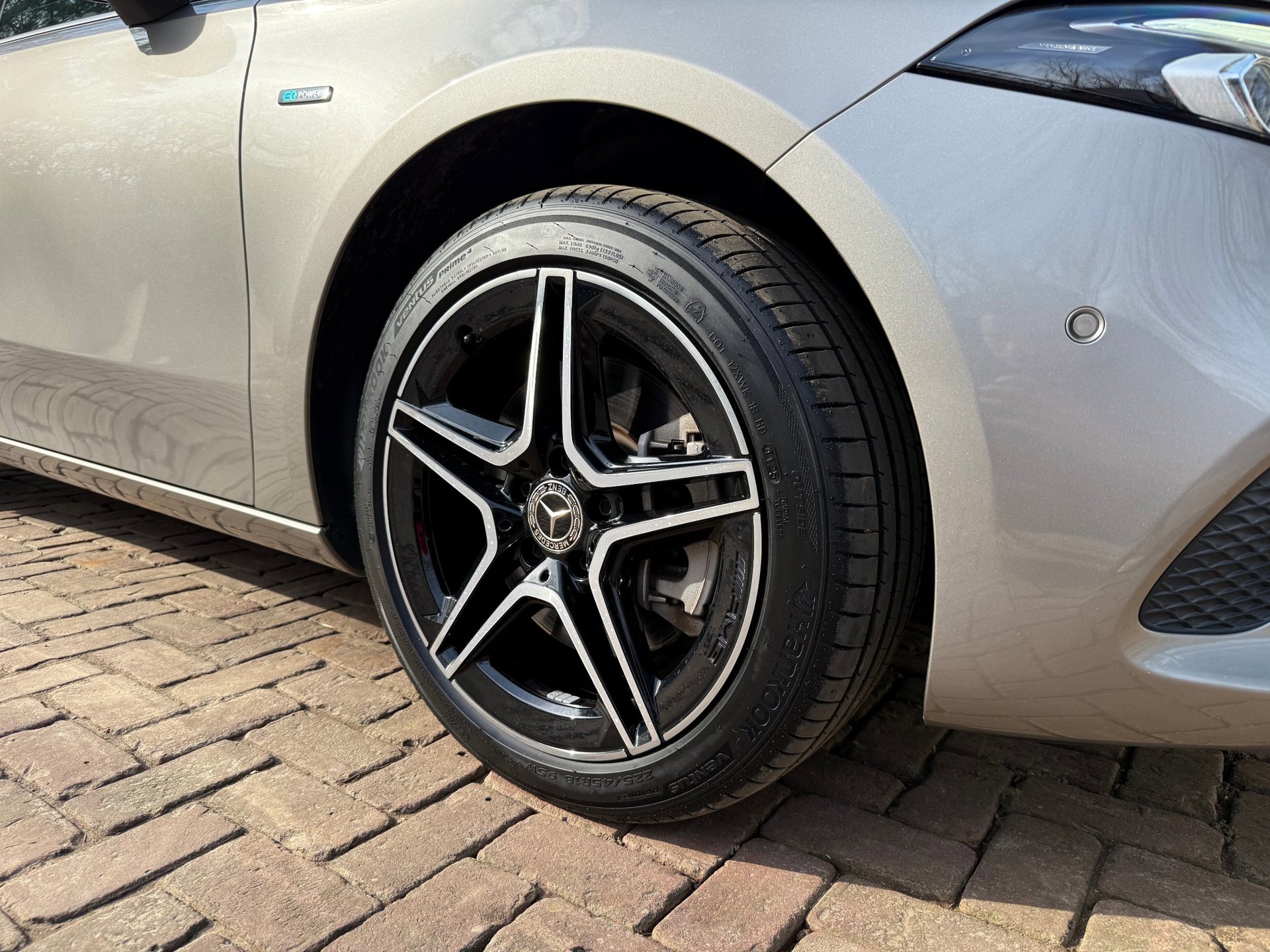 Foto van Mercedes-Benz A 250 E