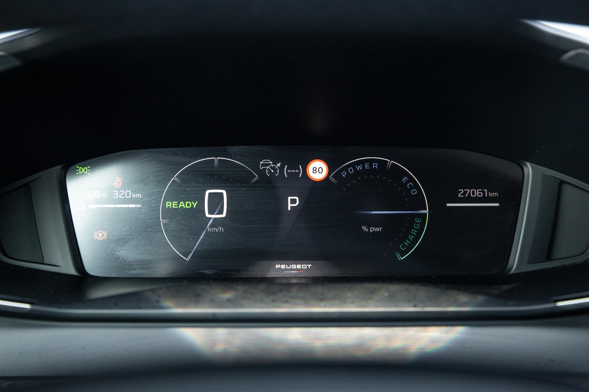 Foto van Peugeot E-2008