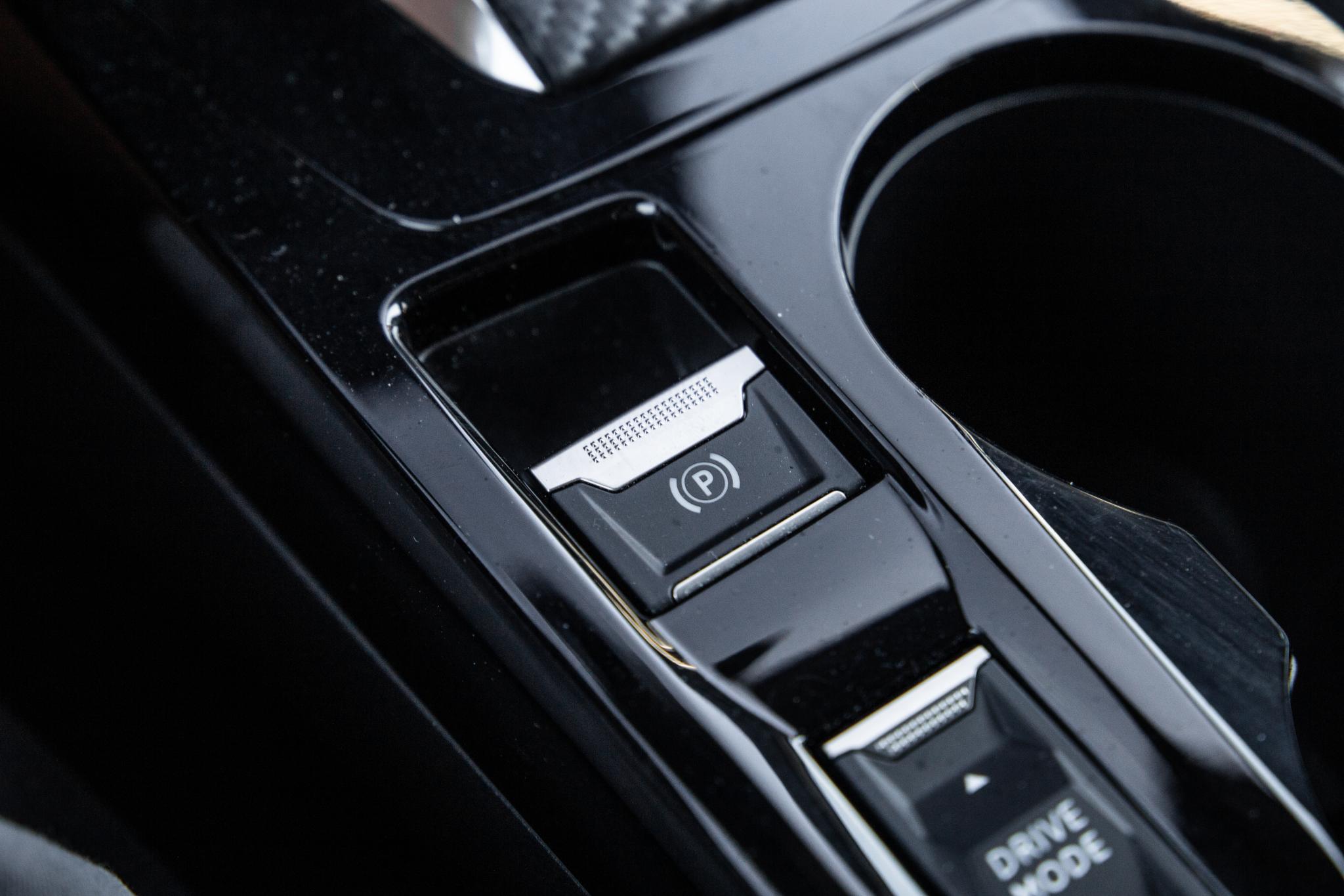 Foto van Peugeot E-2008