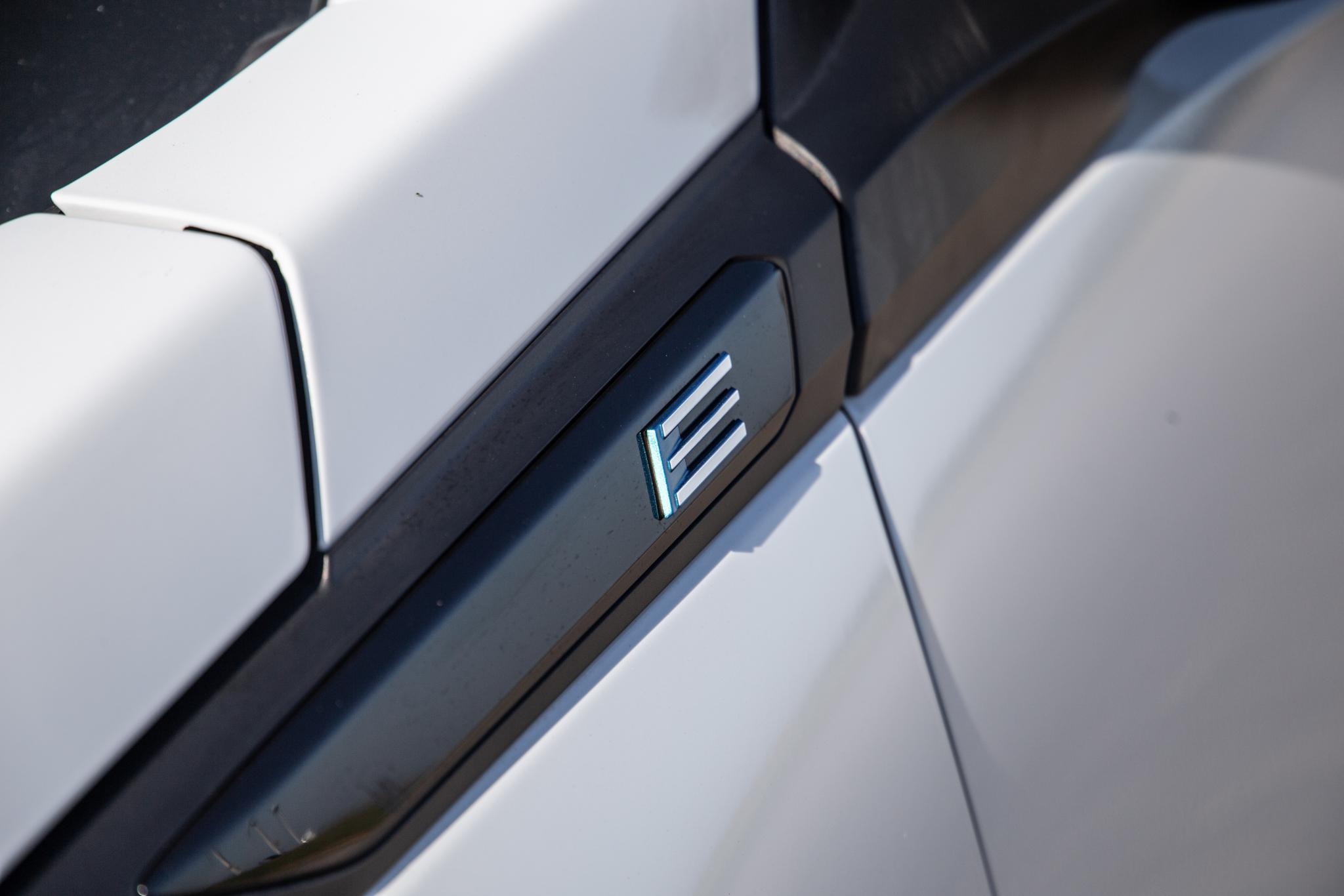 Foto van Peugeot E-2008