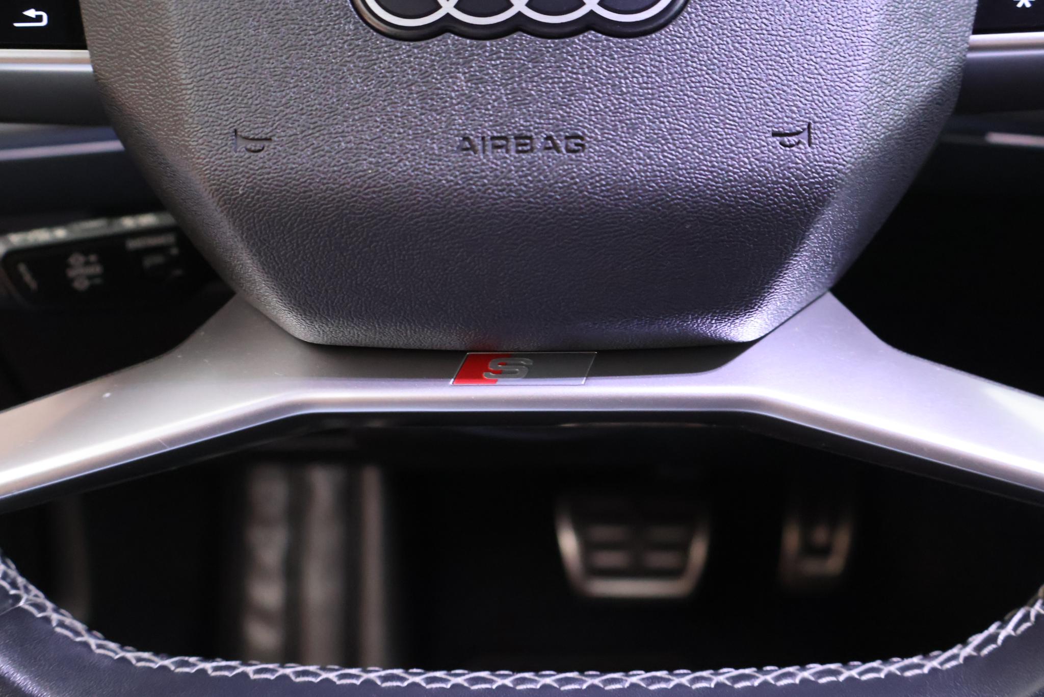 Foto van Audi Q4 50 E-tron
