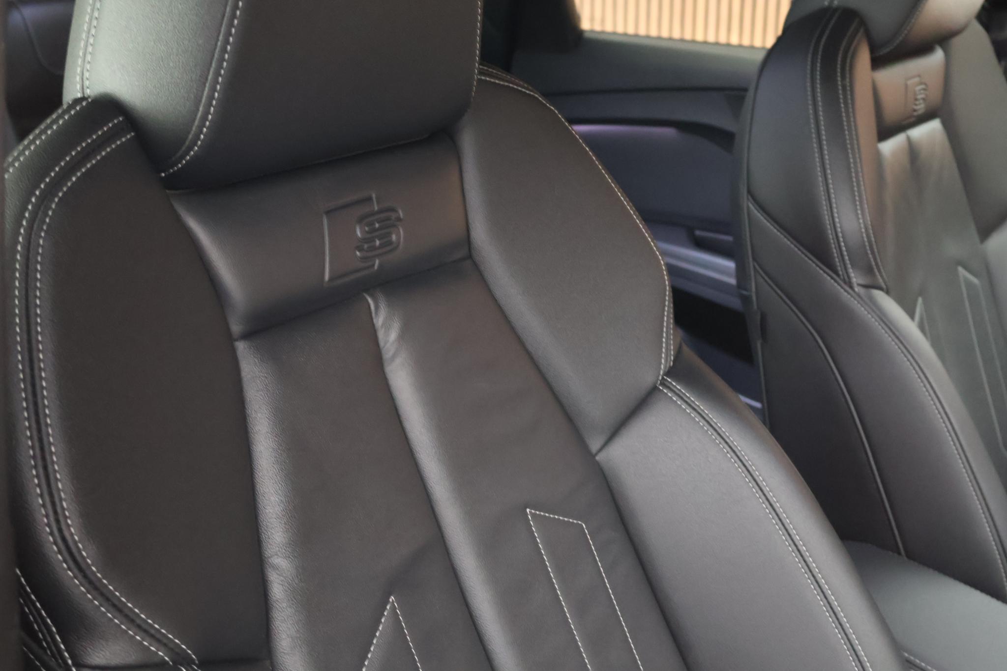 Foto van Audi Q4 50 E-tron