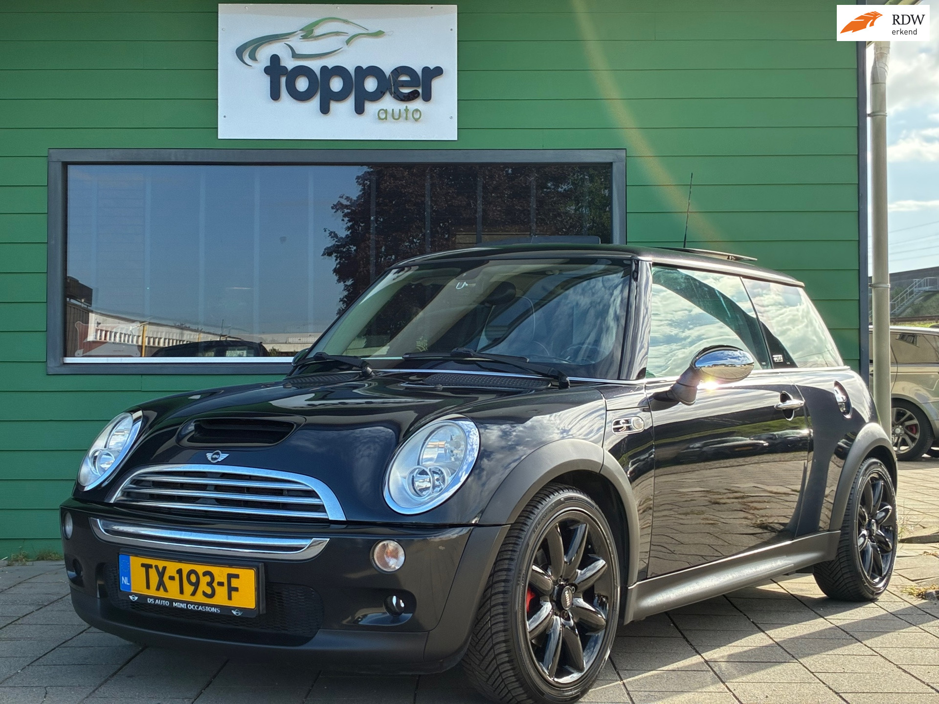 Mini Mini Cooper S 1.6 Cooper S ParkLine|1e Eigenar|Panoramadak|Navigatie|CruiseControl|Climatronic|PDC|Nieuwe APK| 2006 - voorkant