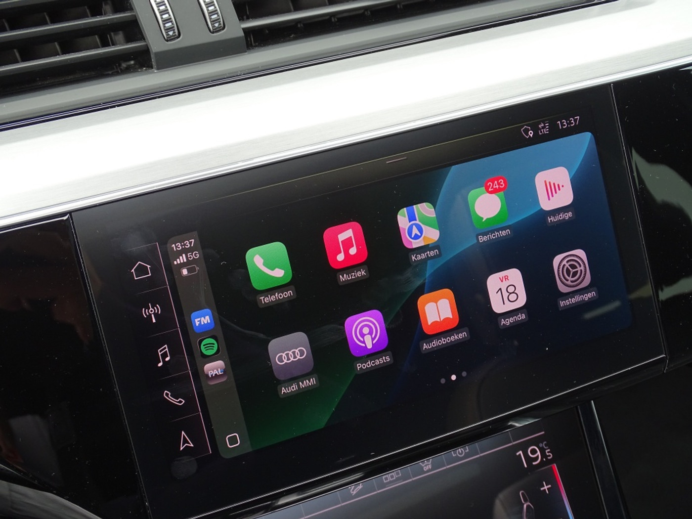 Foto van Audi Audi E-tron
