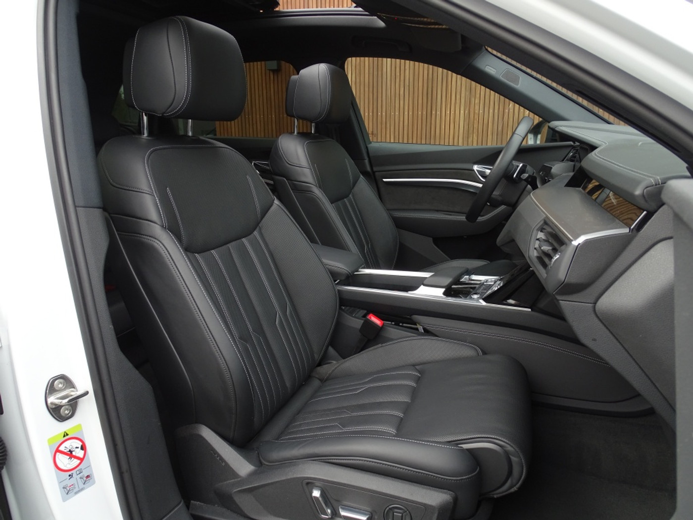 Foto van Audi Audi E-tron