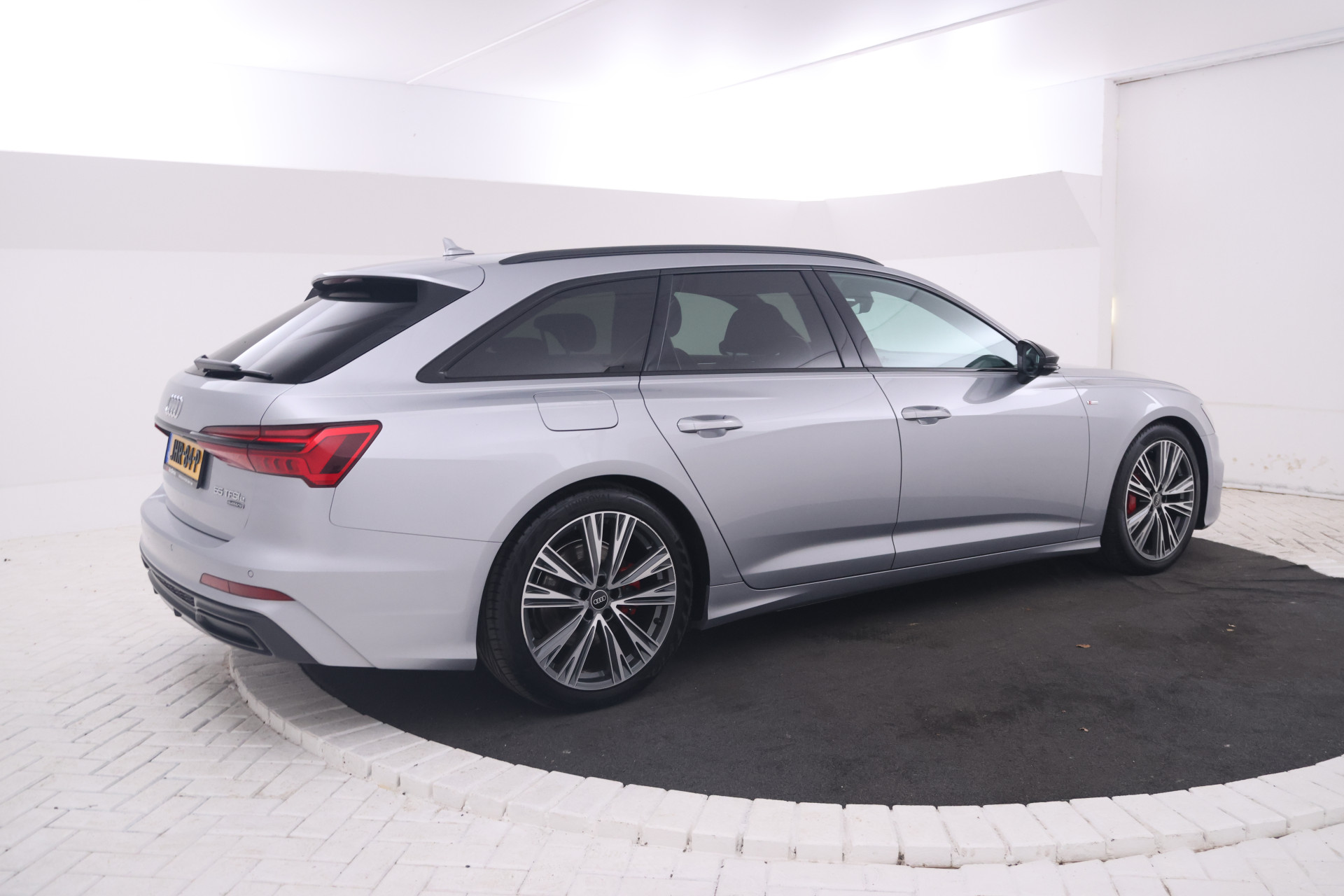 Foto van Audi A6 Avant 55 TFSI E