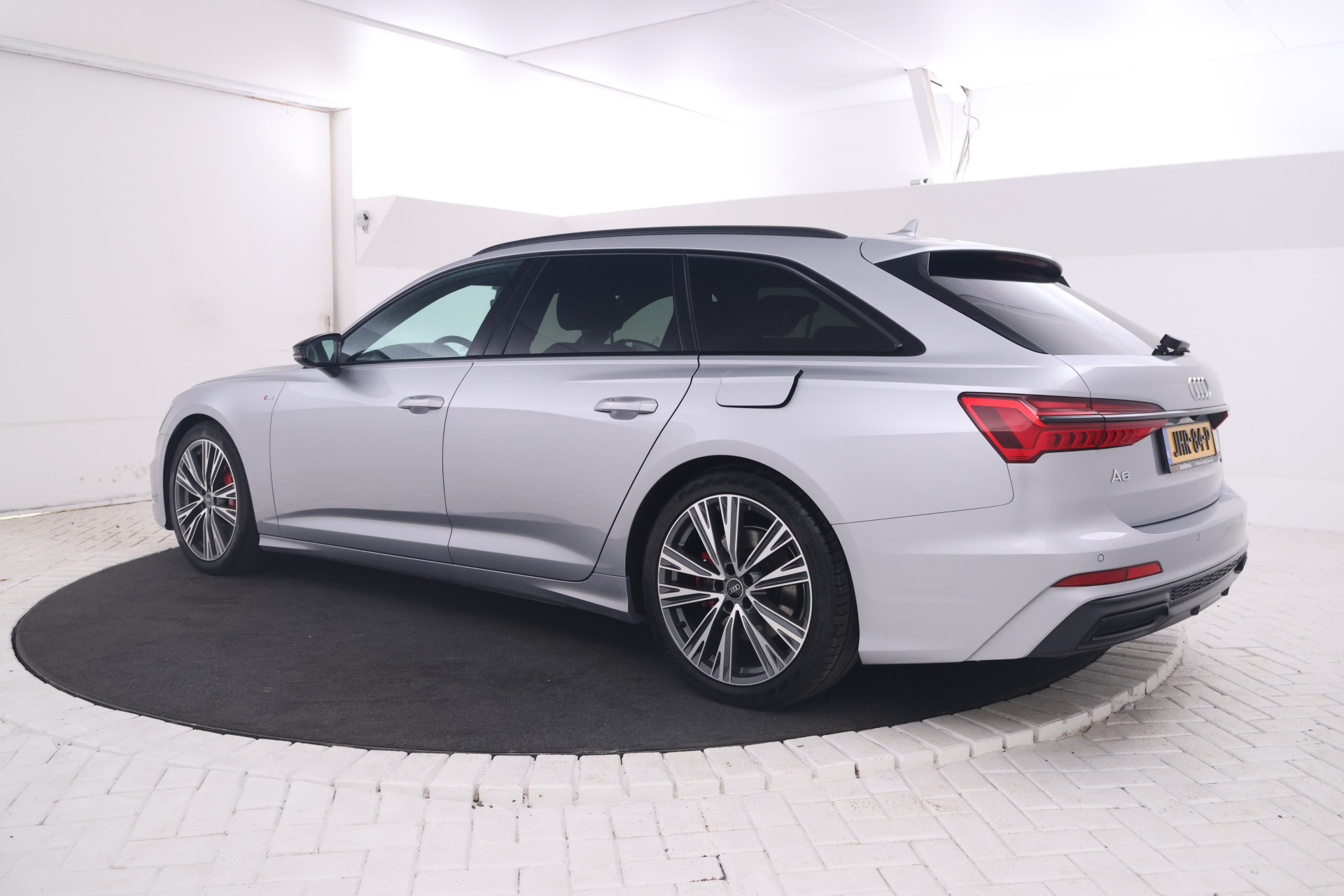 Foto van Audi A6 Avant 55 TFSI E