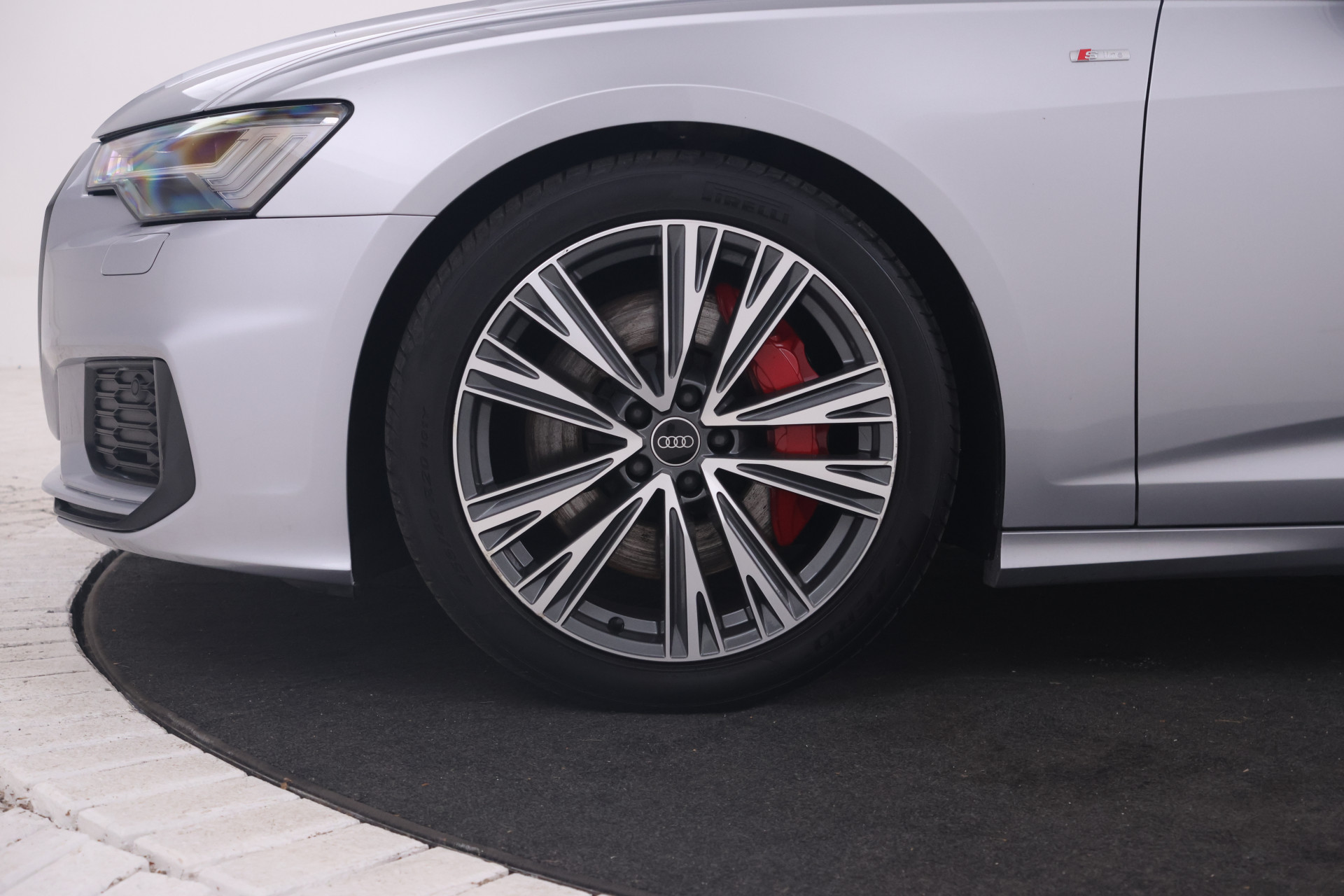 Foto van Audi A6 Avant 55 TFSI E