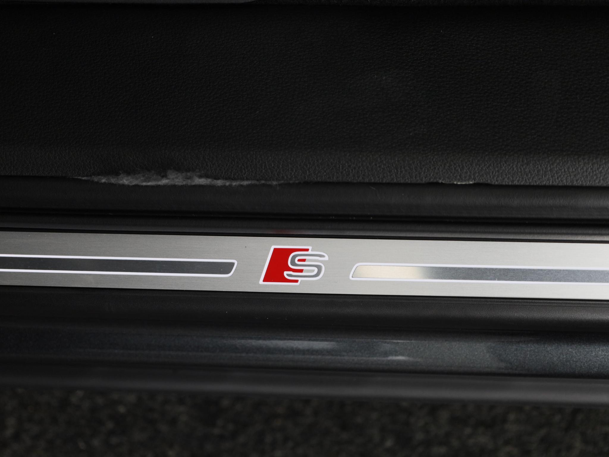 Foto van Audi Q7 55 TFSI E
