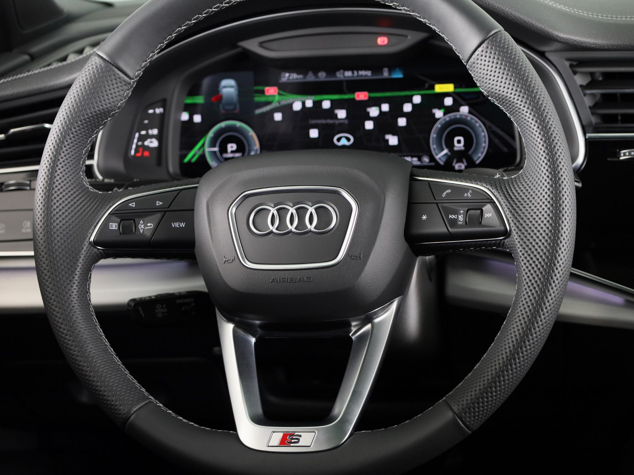 Foto van Audi Q7 55 TFSI E