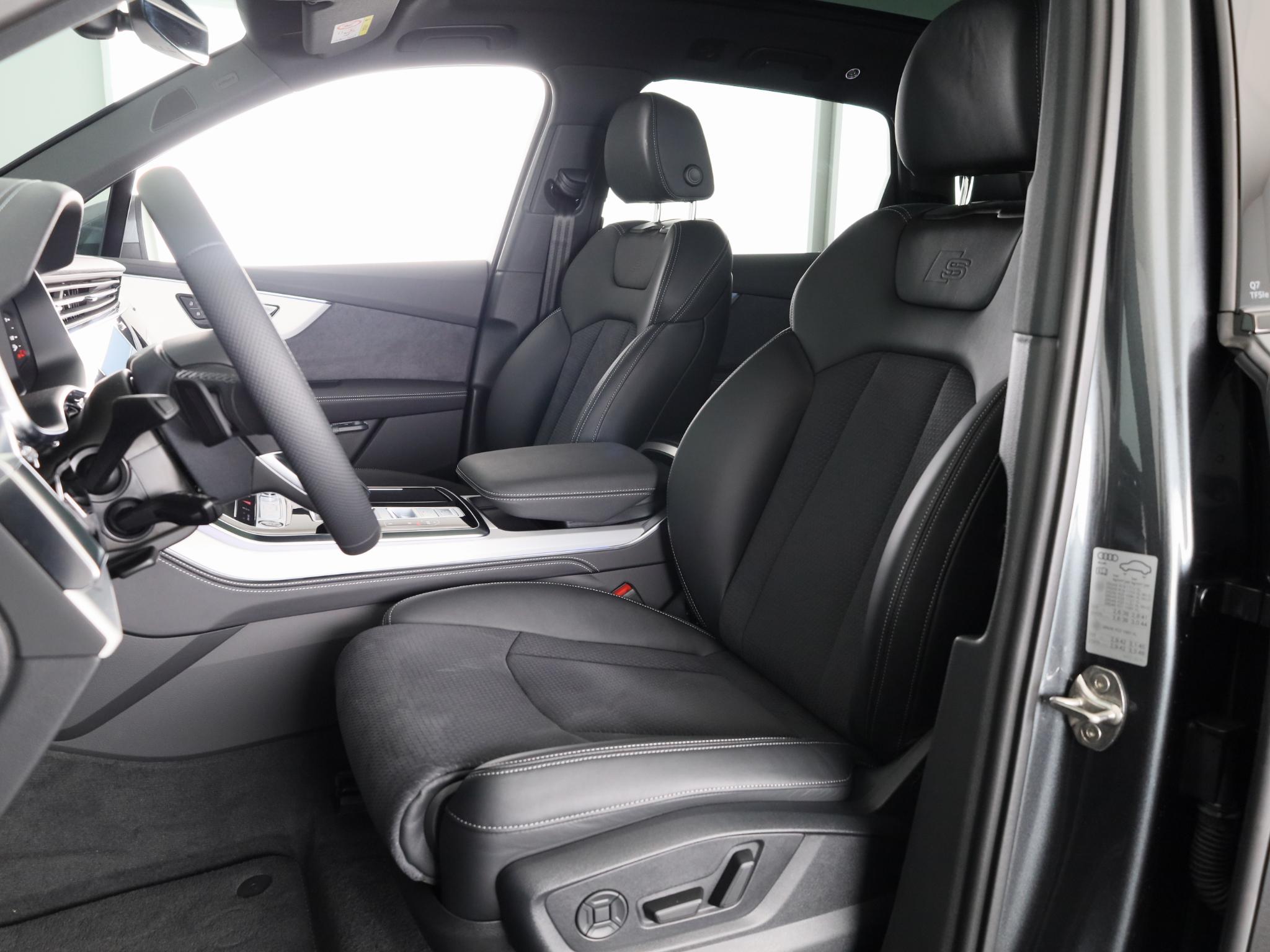 Foto van Audi Q7 55 TFSI E