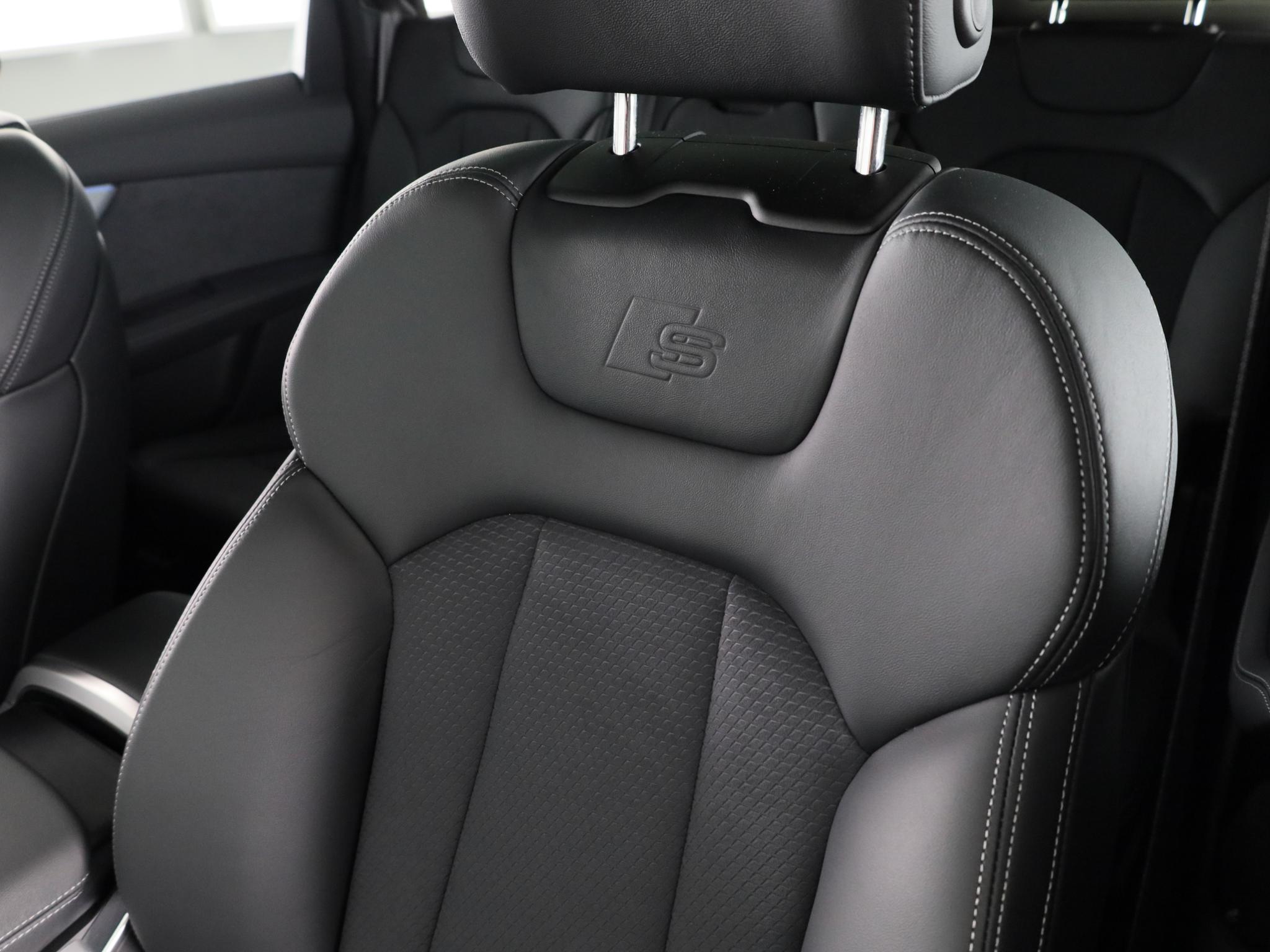 Foto van Audi Q7 55 TFSI E