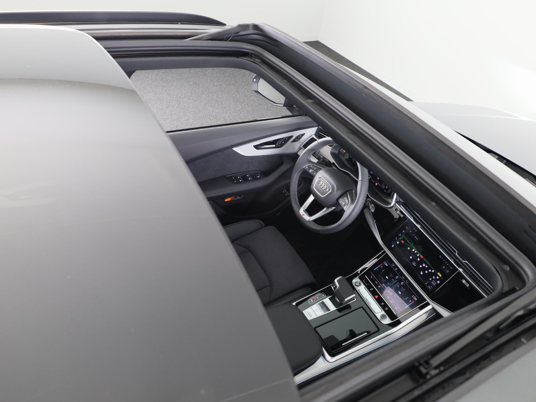 Foto van Audi Q7 55 TFSI E