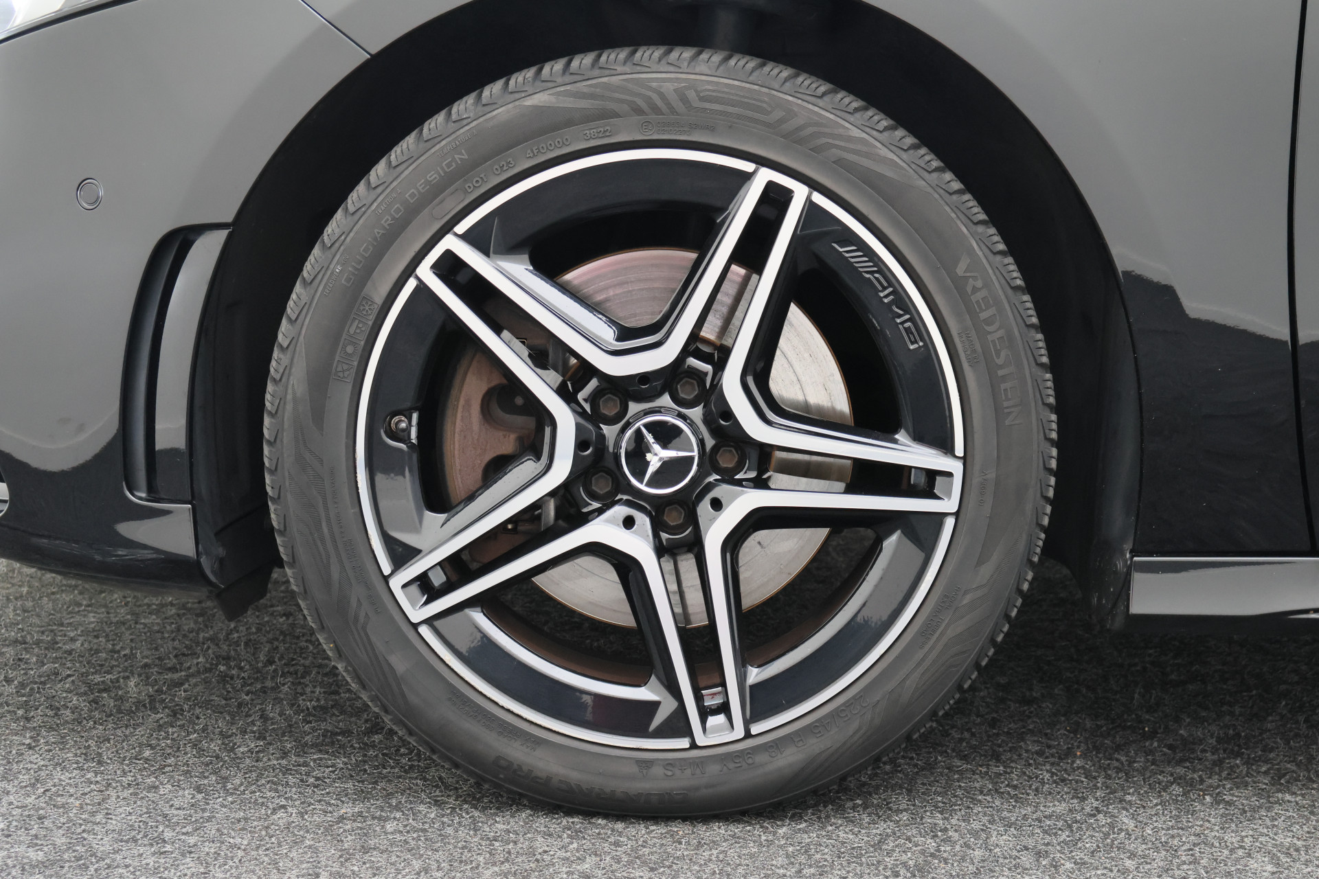 Foto van Mercedes-Benz A 250 E