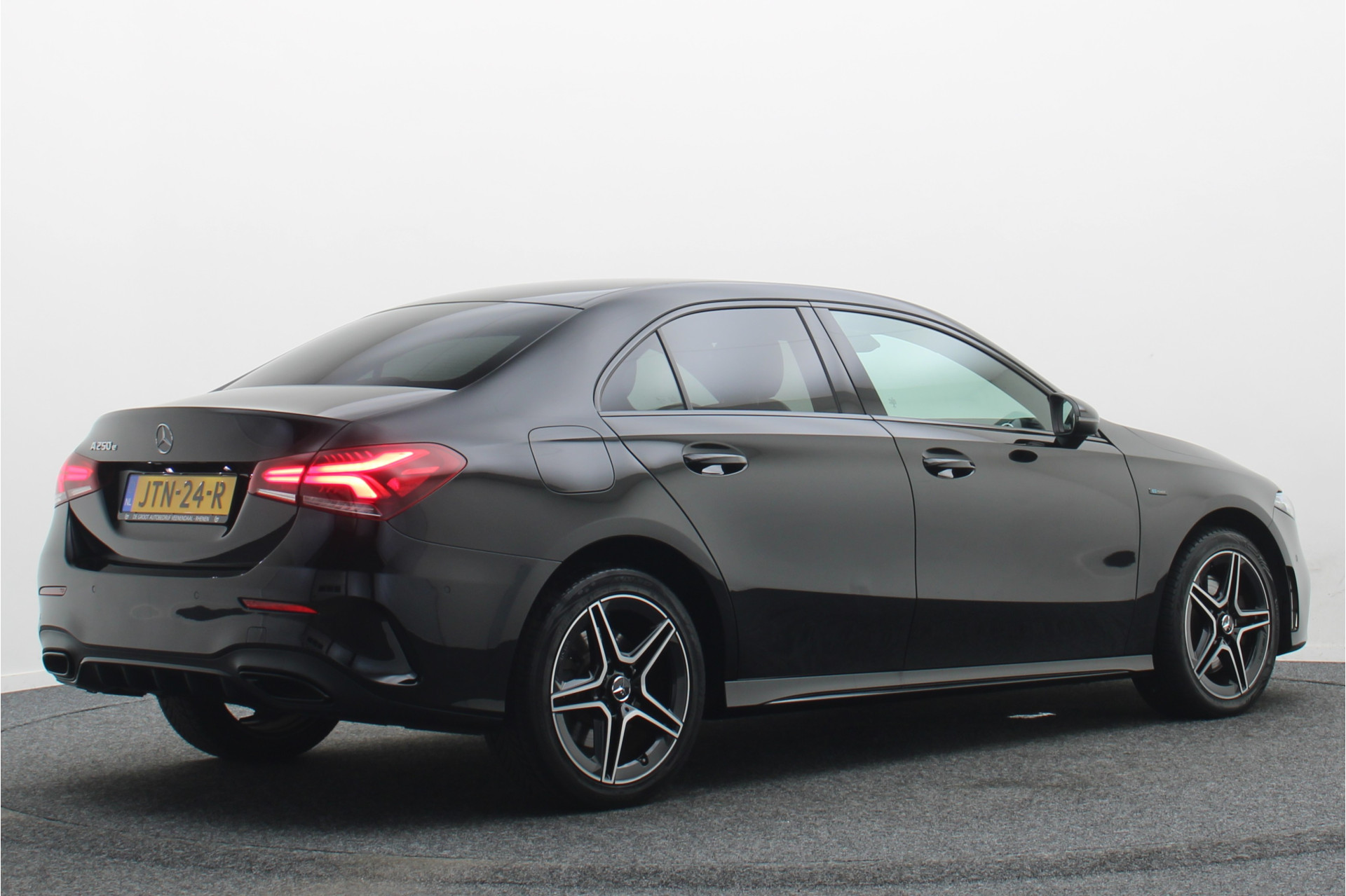 Foto van Mercedes-Benz A 250 E