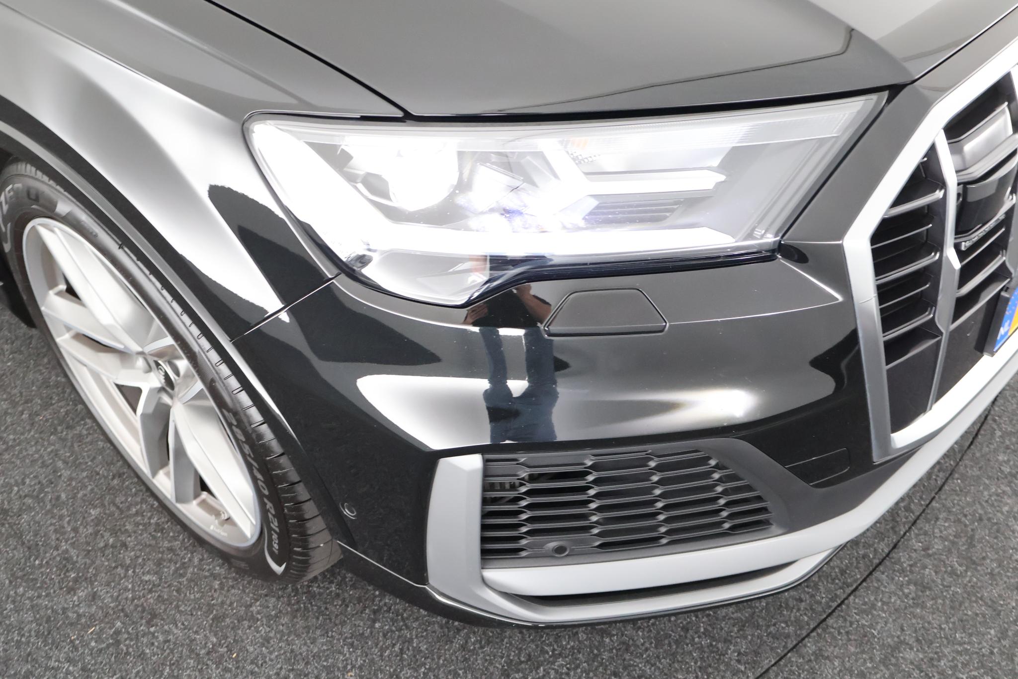 Foto van Audi Q7 55 TFSI E