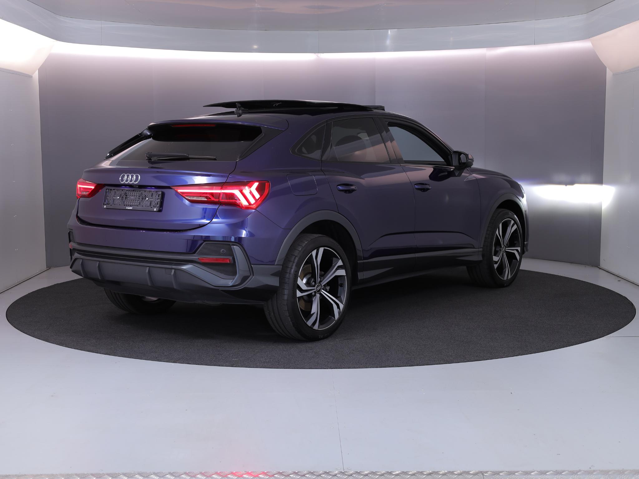 Foto van Audi Q3 Sportback E-tron