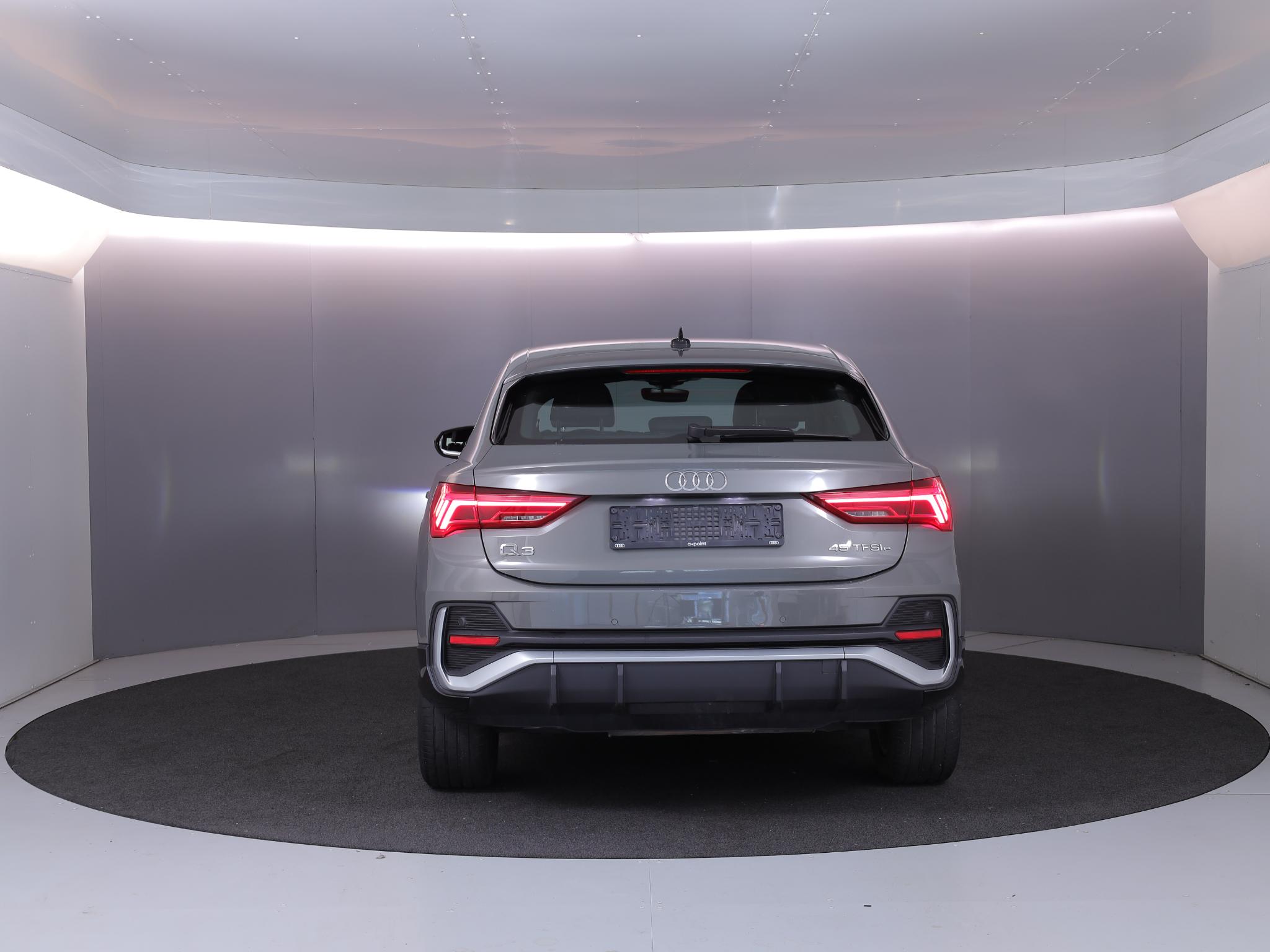 Foto van Audi Q3 Sportback E-tron