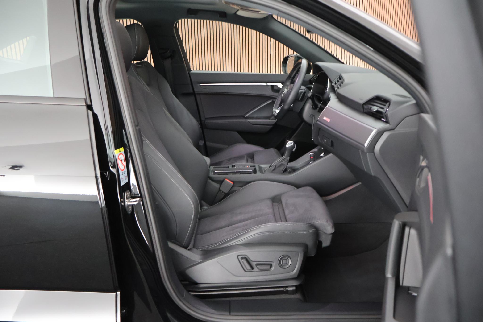 Foto van Audi Q3 Sportback E-tron